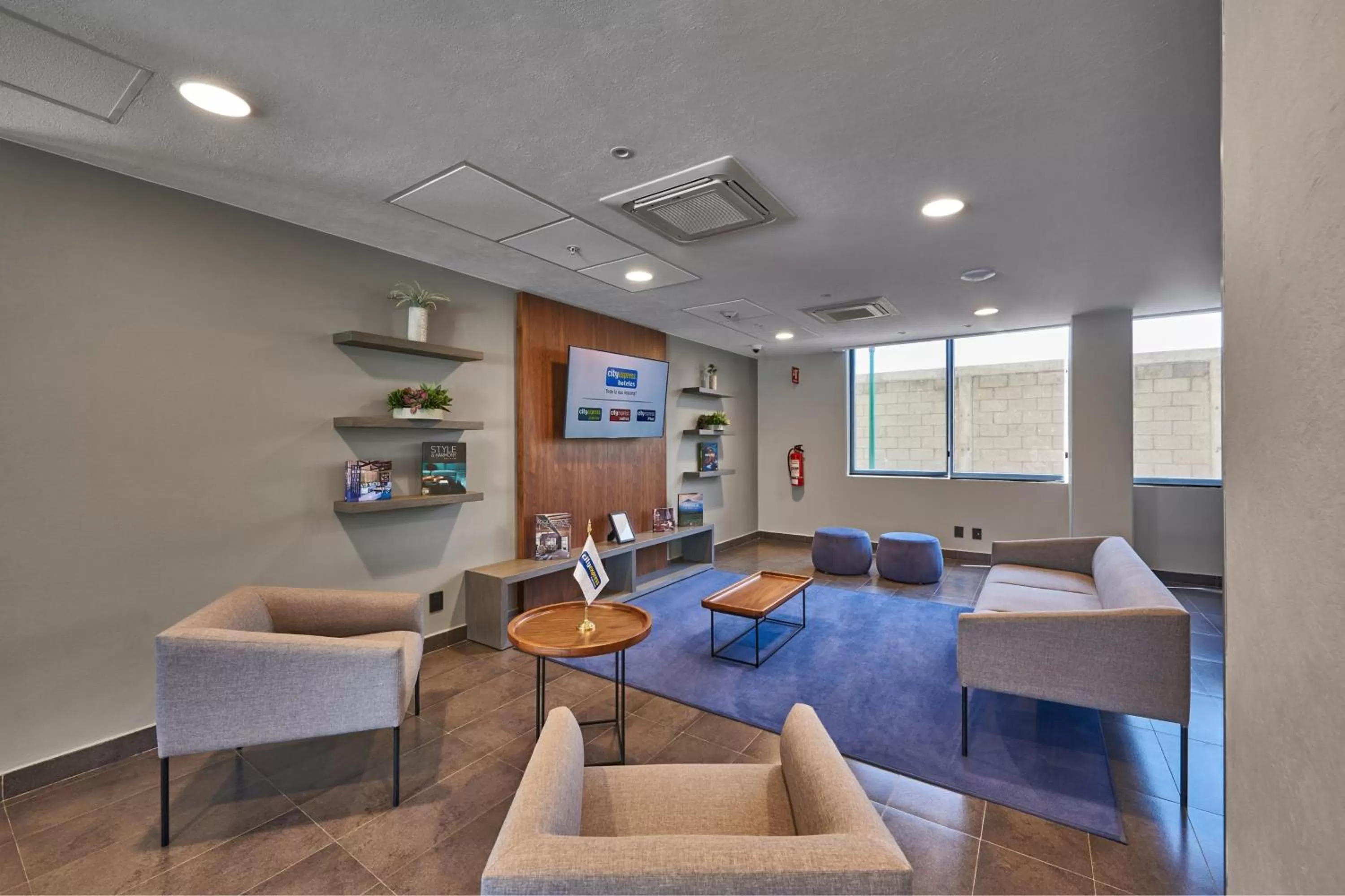 Living room in City Express by Marriott Celaya Galerias