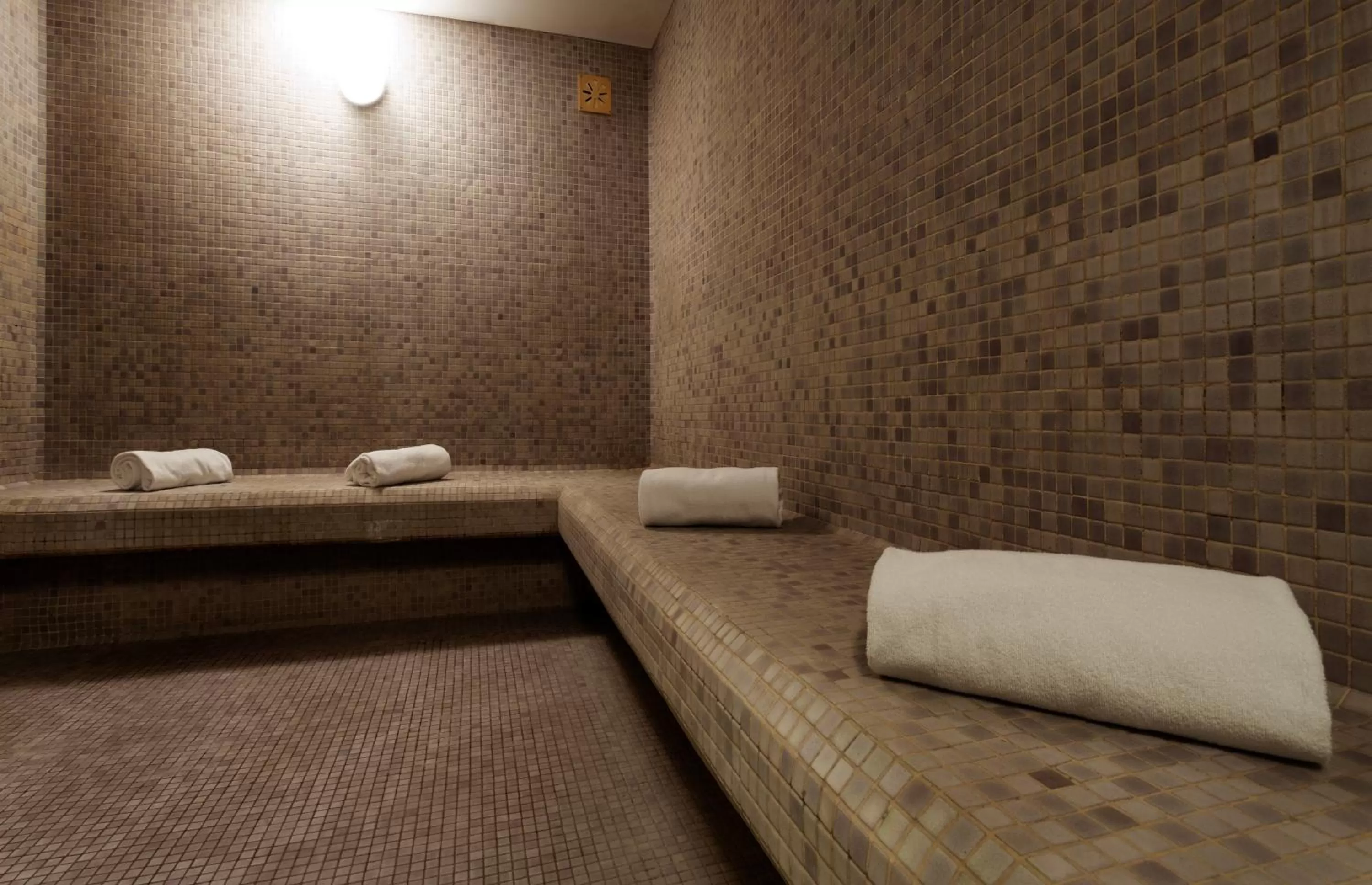 Steam room in Sao Miguel Park Hotel
