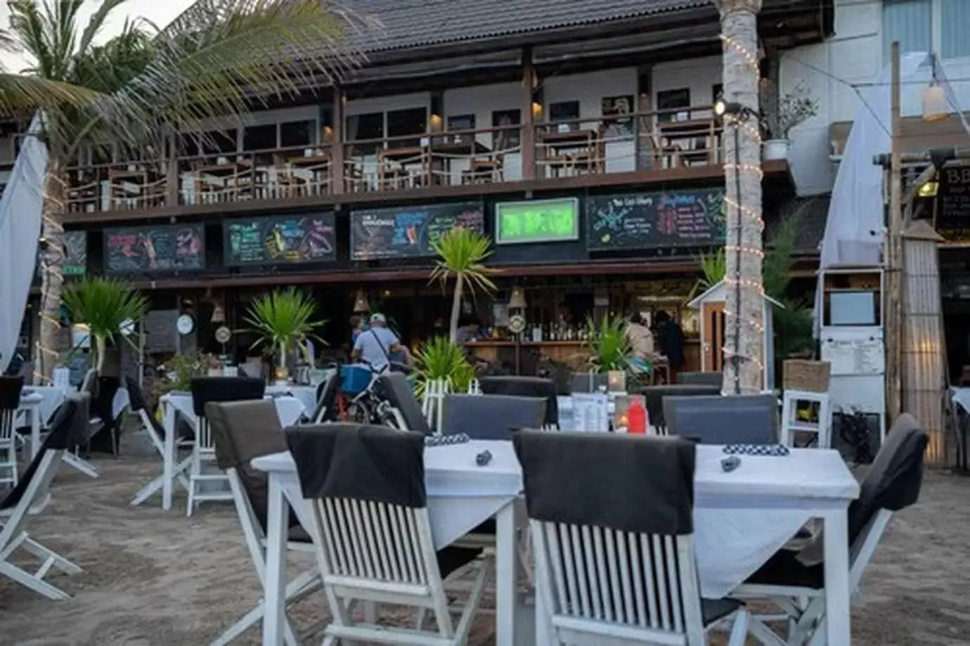 Property building in Scallywags Resort Property building in Scallywags Resort