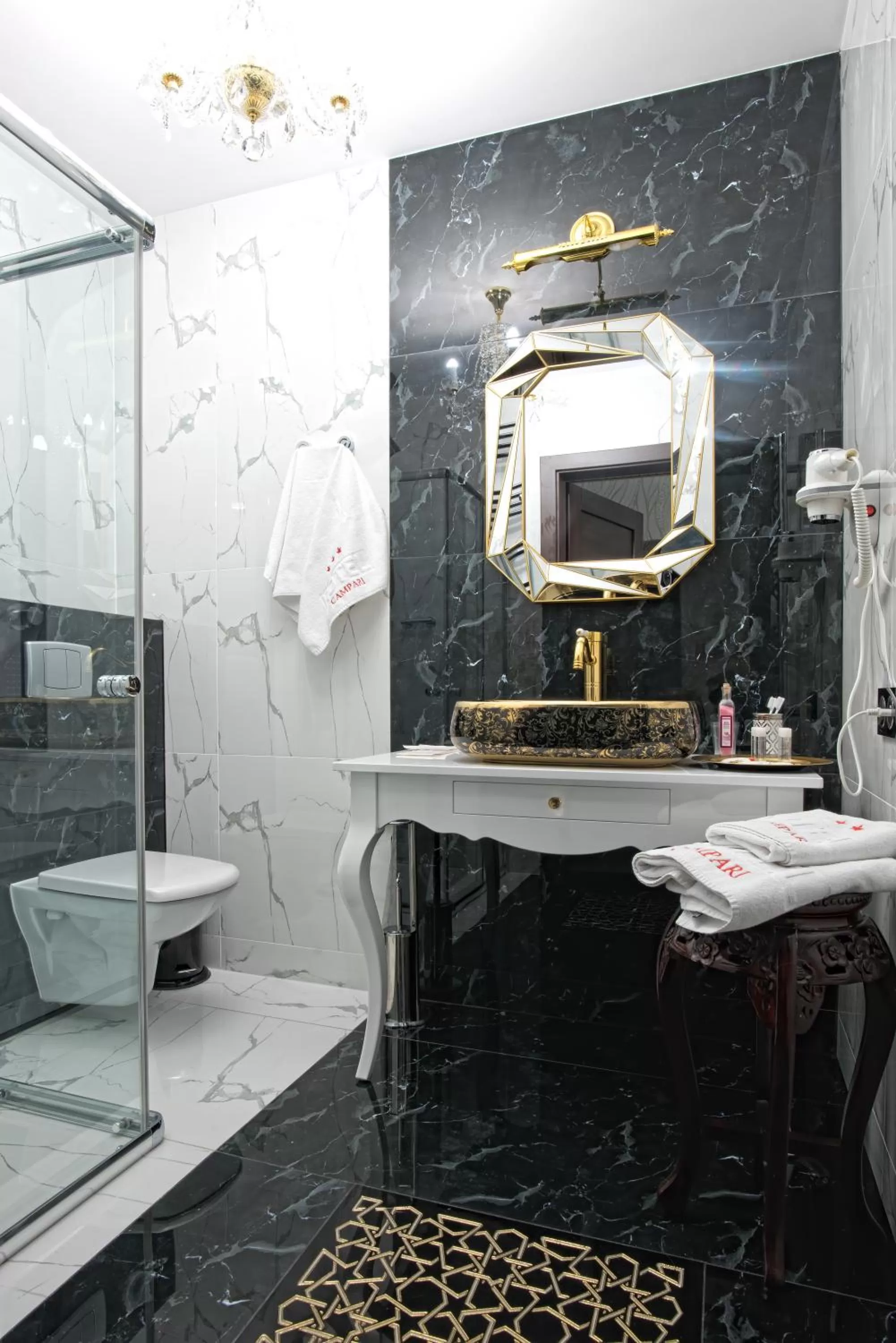 Toilet, Bathroom in Hotel Campari