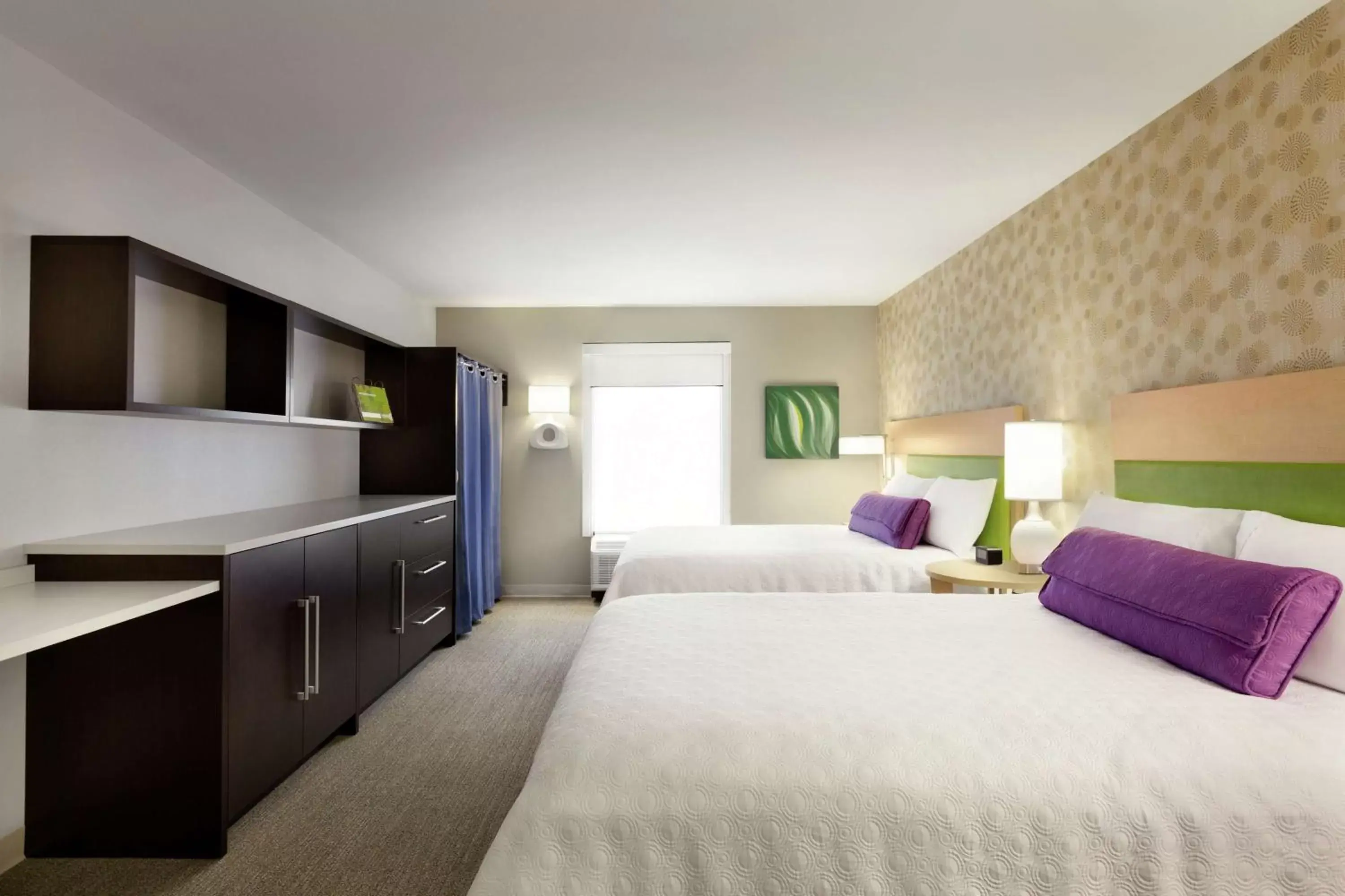 Bed in Home2 Suites By Hilton Macon I-75 North
