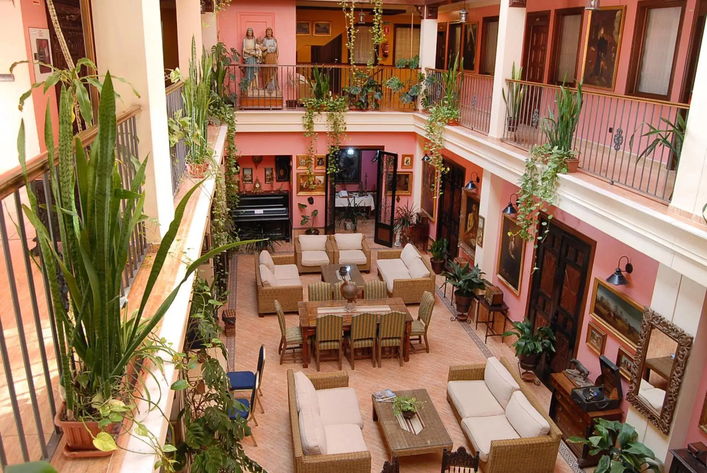 Lounge or bar, Restaurant/Places to Eat in Hotel Pinomar