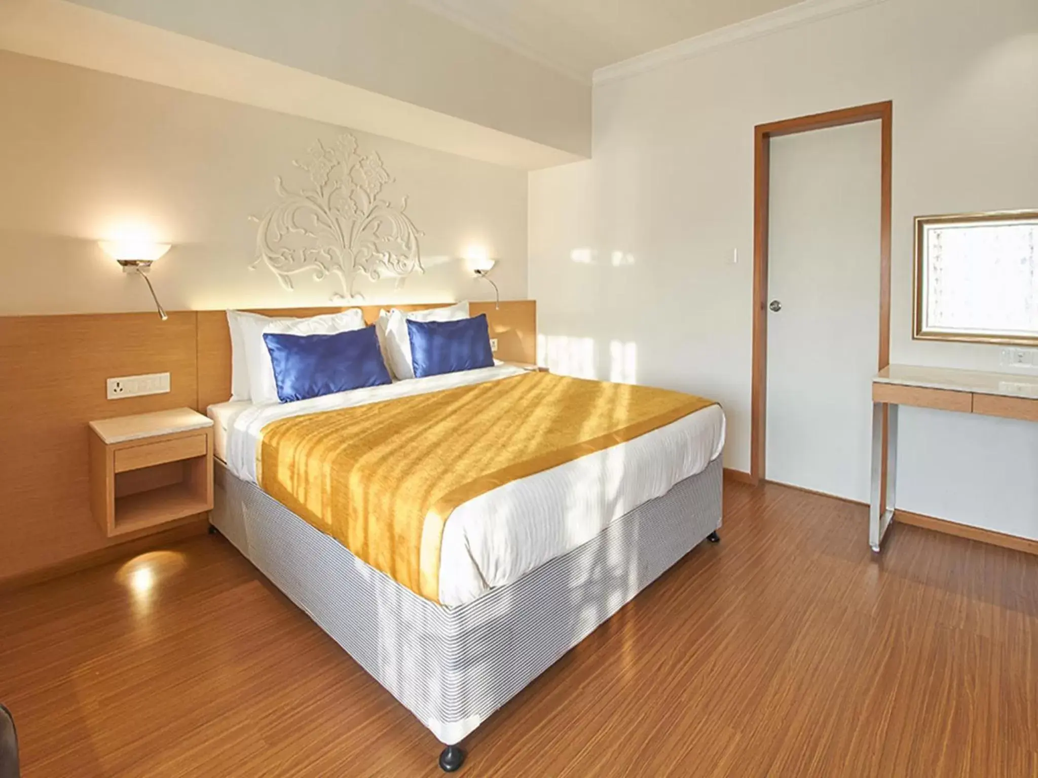 Bedroom, Bed in Sarovar Portico Rivera Ahmedabad