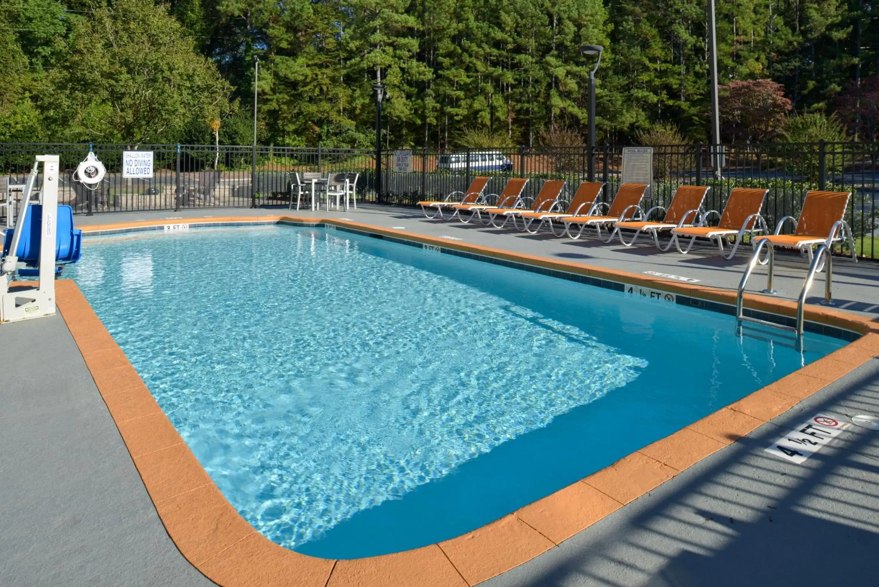 Swimming pool in Best Western Plus Clemson Hotel & Conference Center Swimming pool in Best Western Plus Clemson Hotel & Conference Center