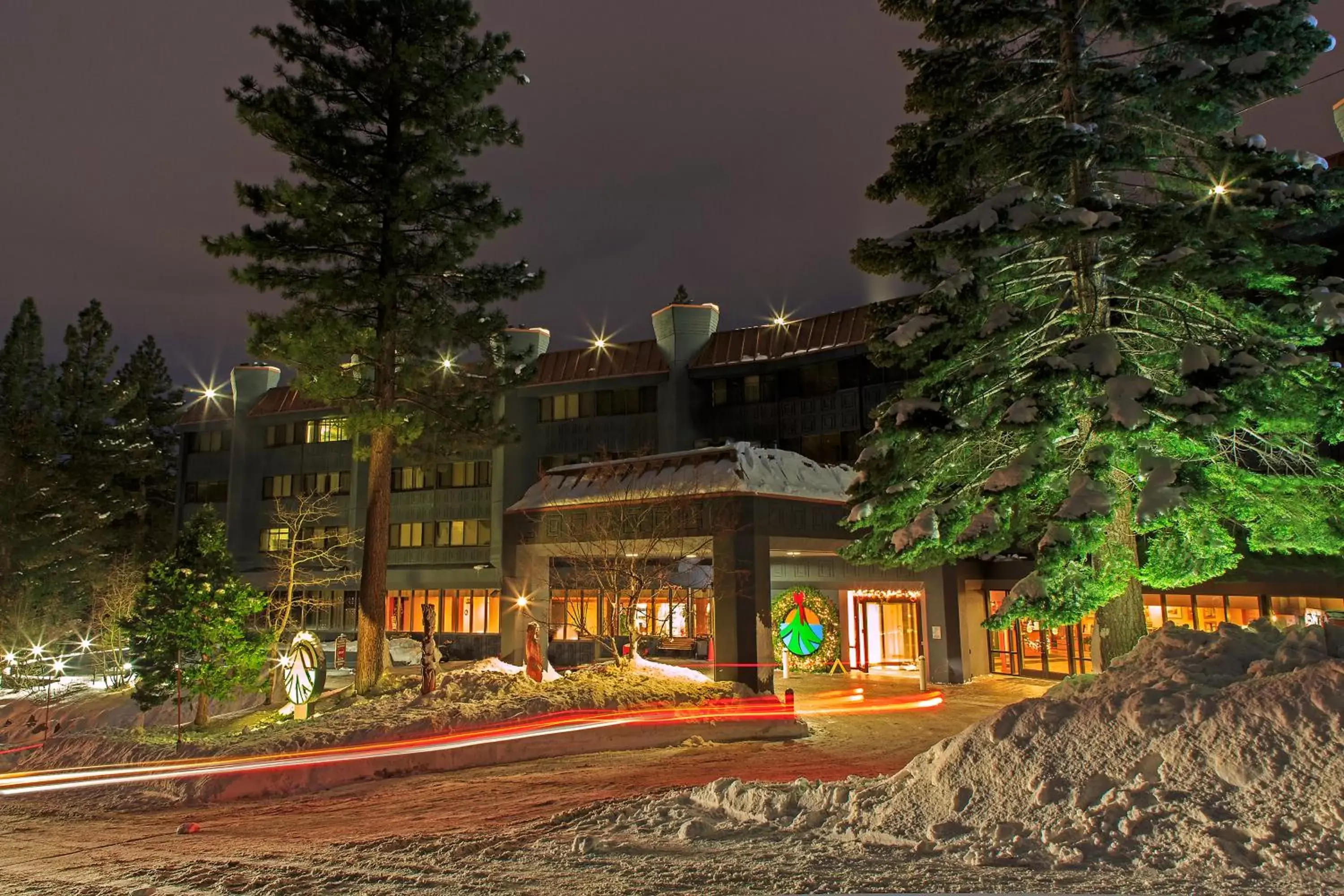 Facade/entrance, Property Building in Hilton Vacation Club Tahoe Seasons Lake Tahoe