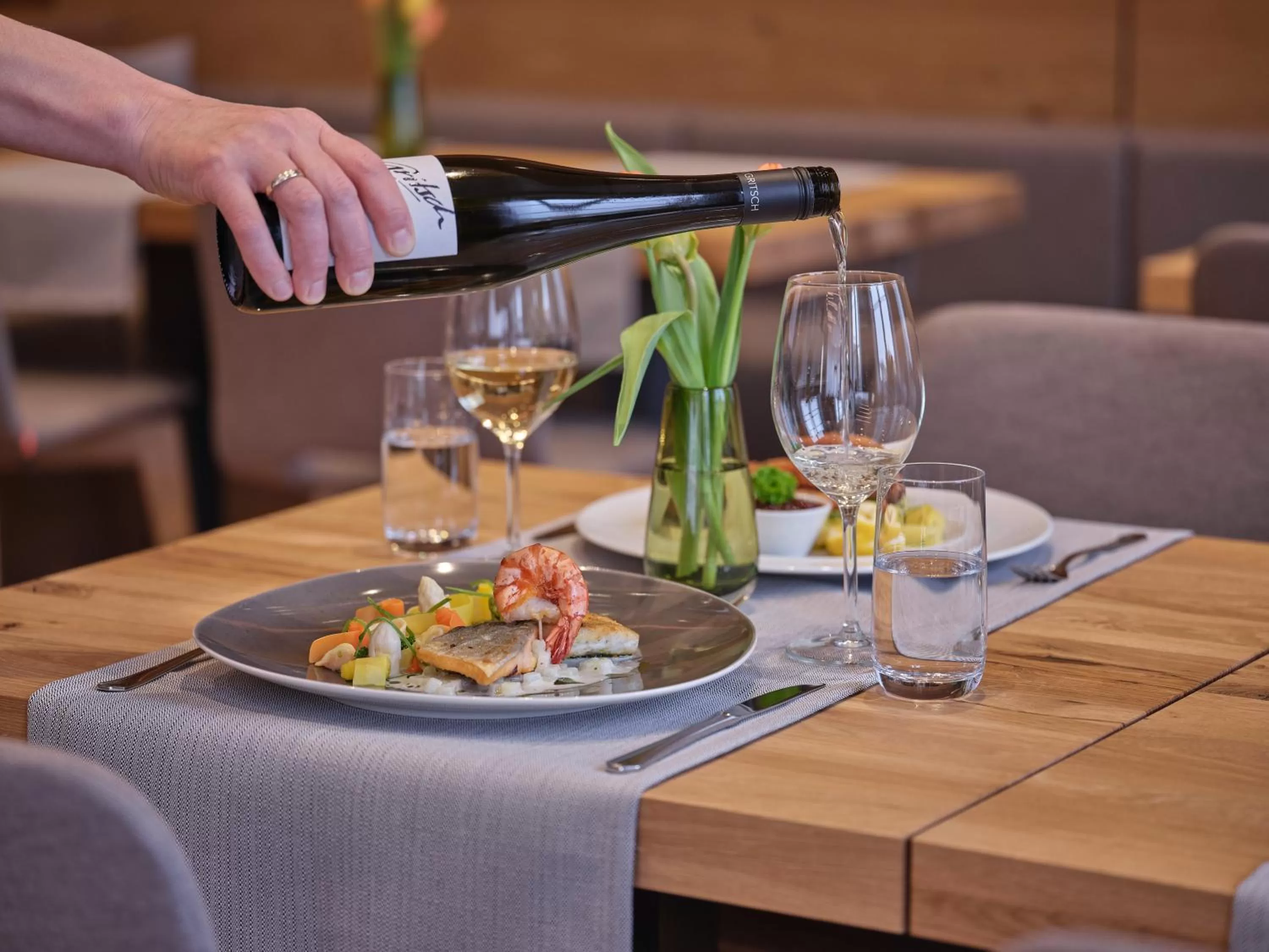 Restaurant/places to eat in Gasthof Hotel Jägerwirt