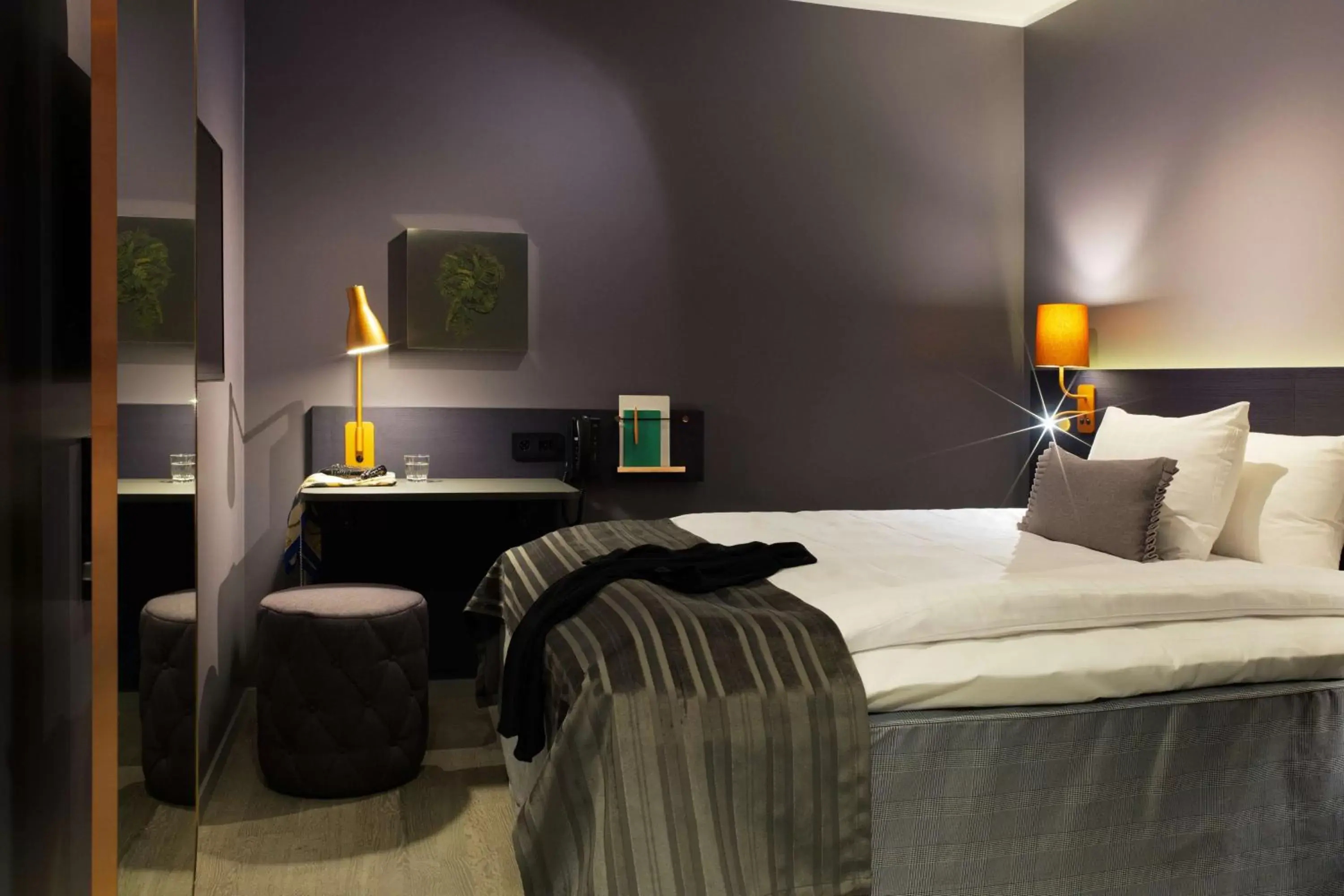 Photo of the whole room, Bed in Scandic Continental