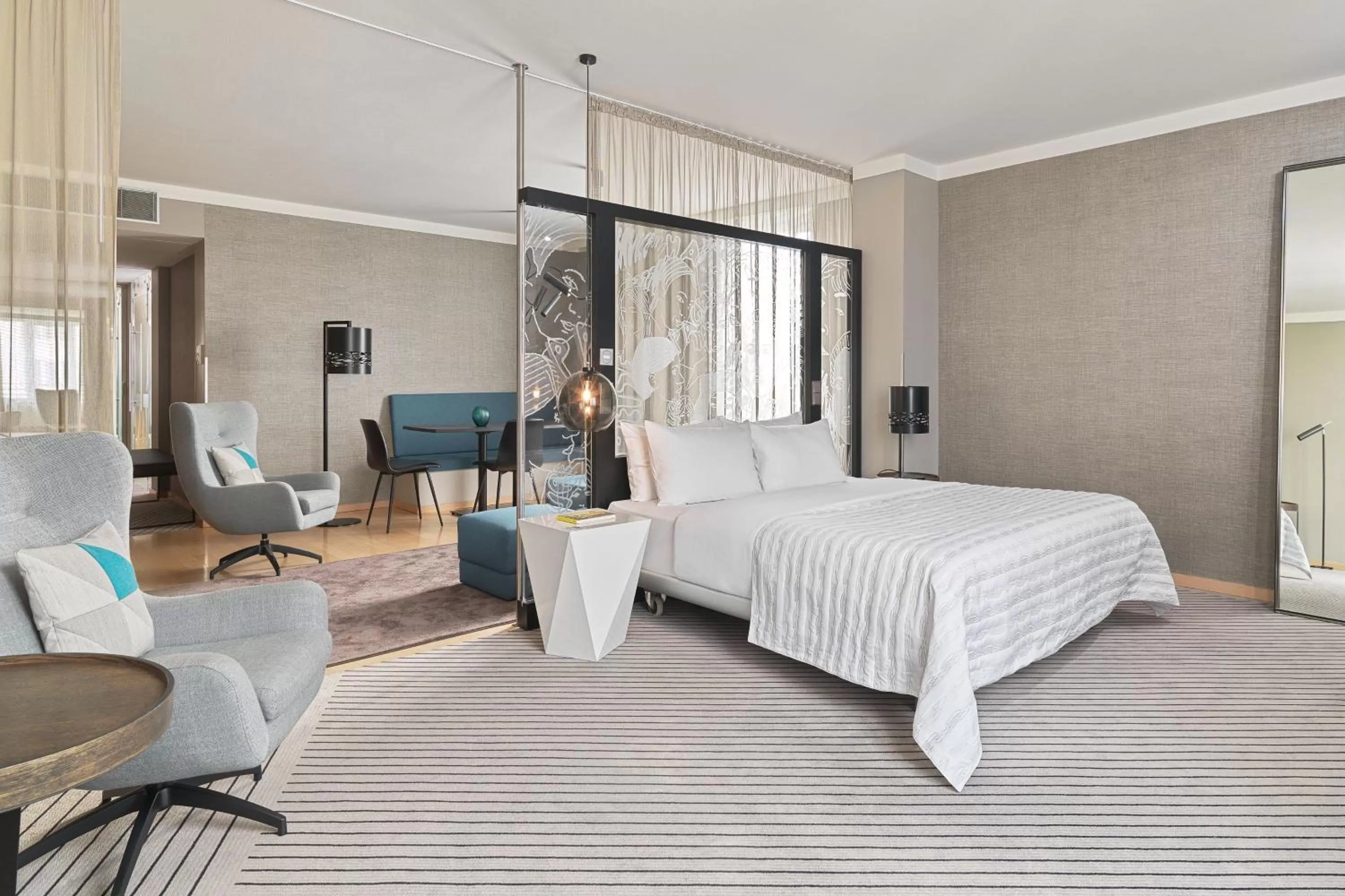 Bedroom, Bed in Le Méridien Hamburg