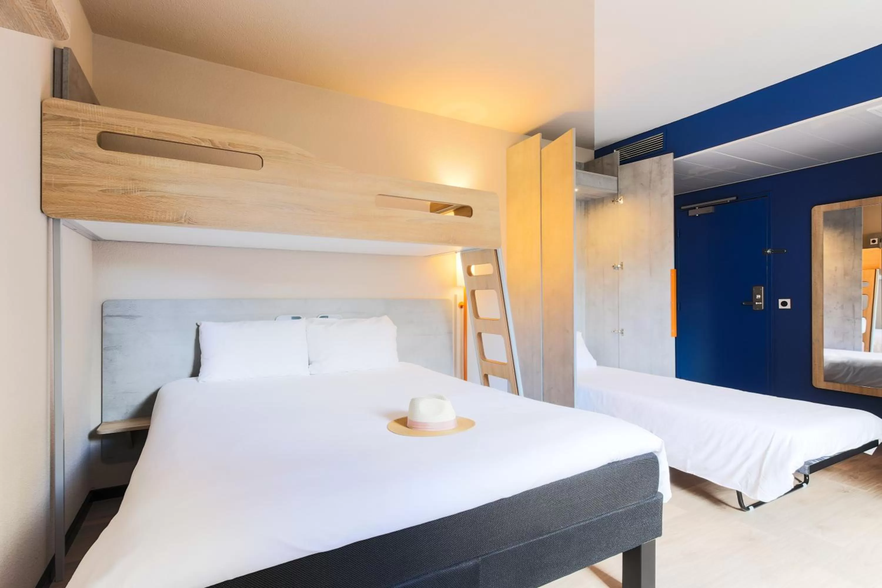 Bedroom, Bed in Ibis Budget Albi Centre