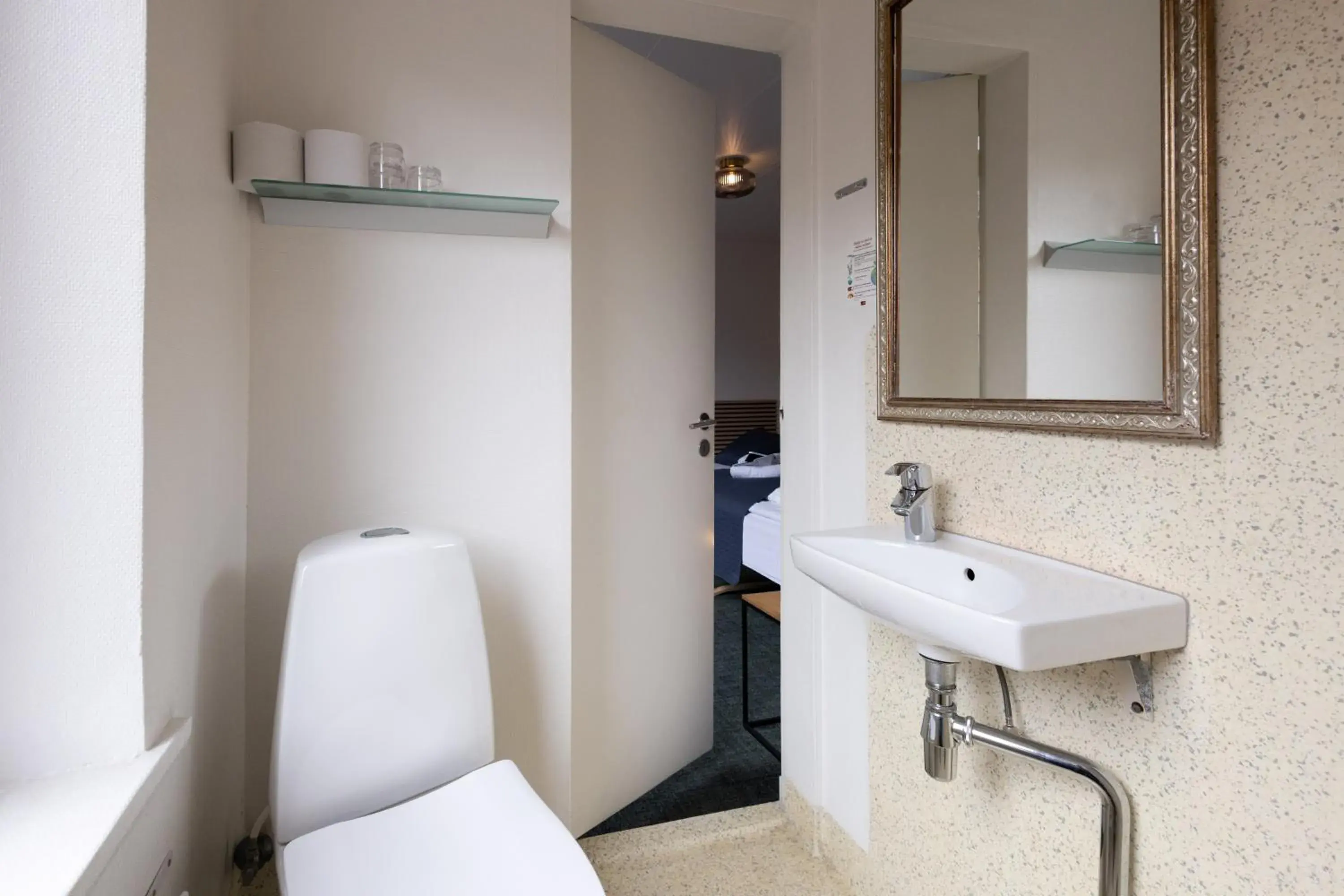 Bathroom in Milling Hotel Mini 19