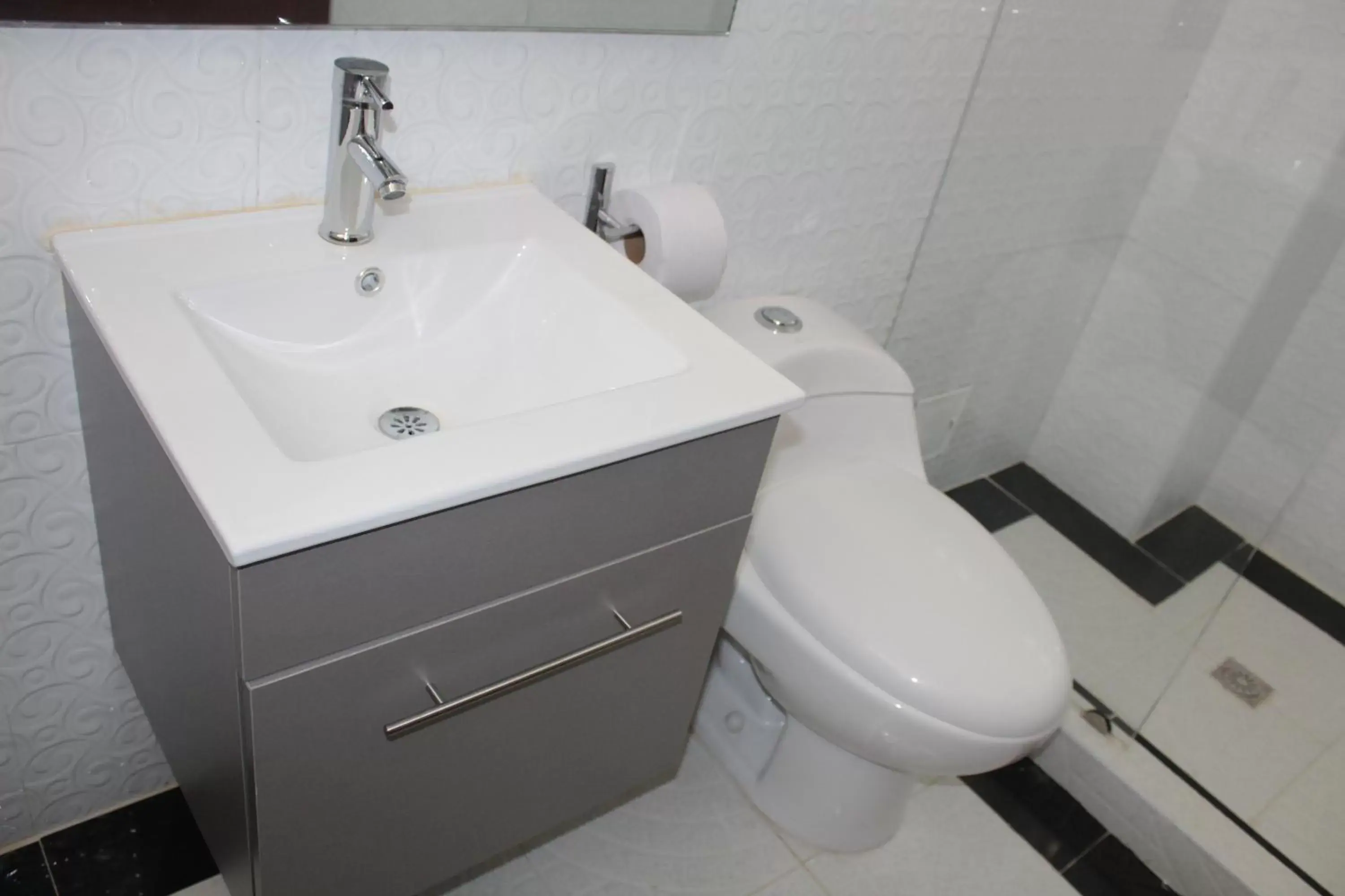 Comfort Triple Room with Shower in Hotel spa Excalibur Comfort Triple Room with Shower in Hotel spa Excalibur