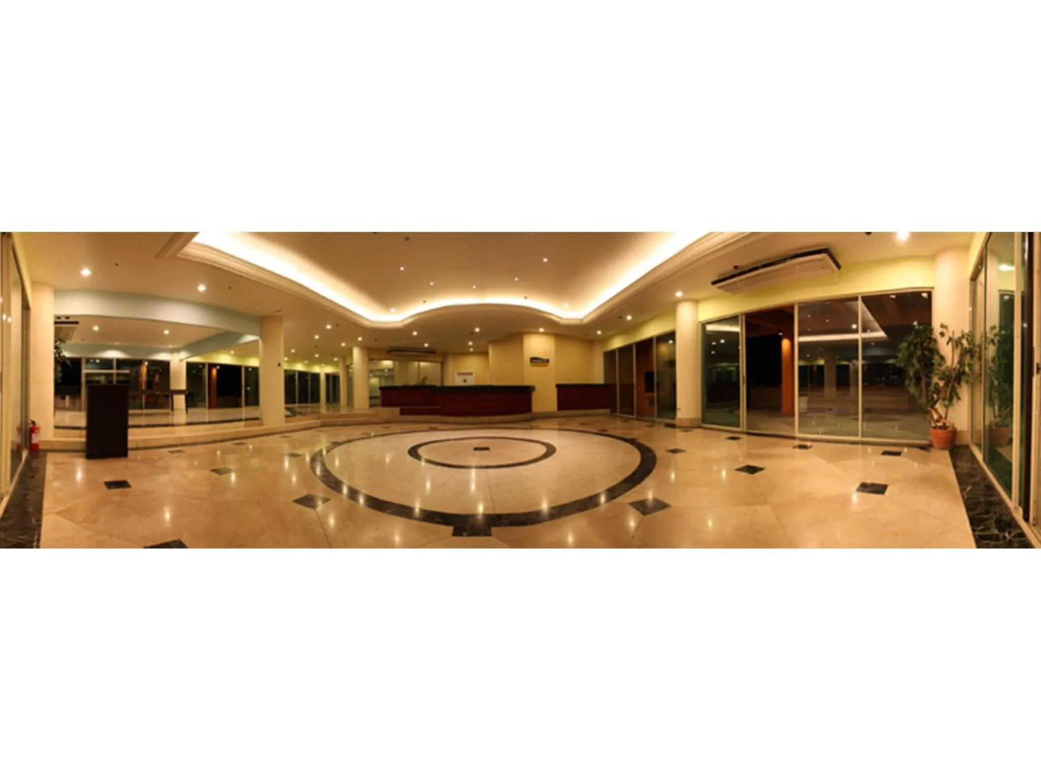 Lobby or reception in Sugbutel Family Hotel Cebu powered by Cocotel