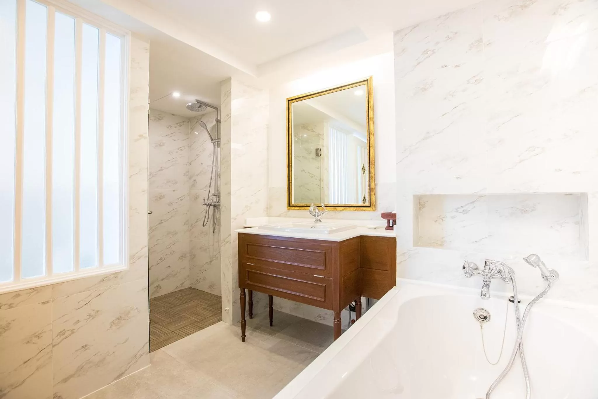 Bathroom in Viangbua Mansion