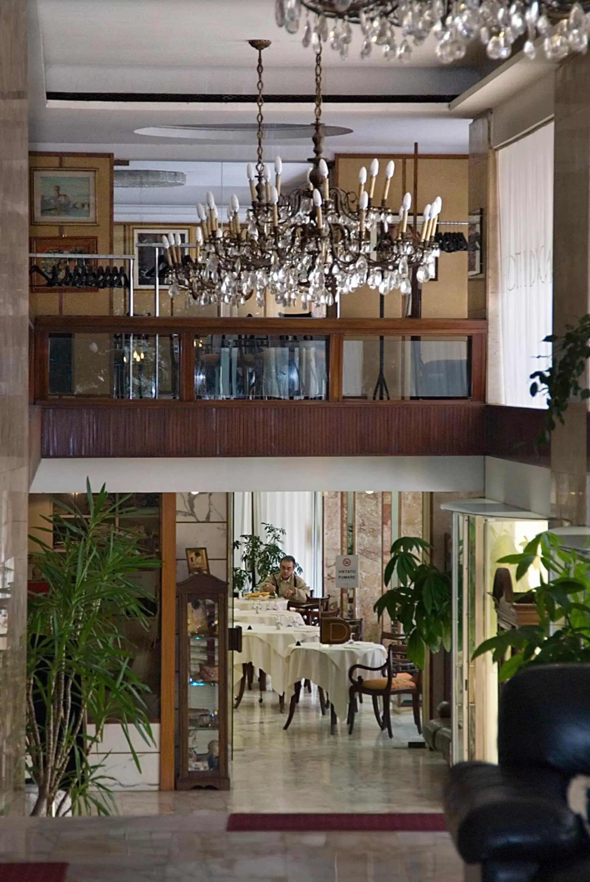 Restaurant/places to eat in Grand Hotel Duomo