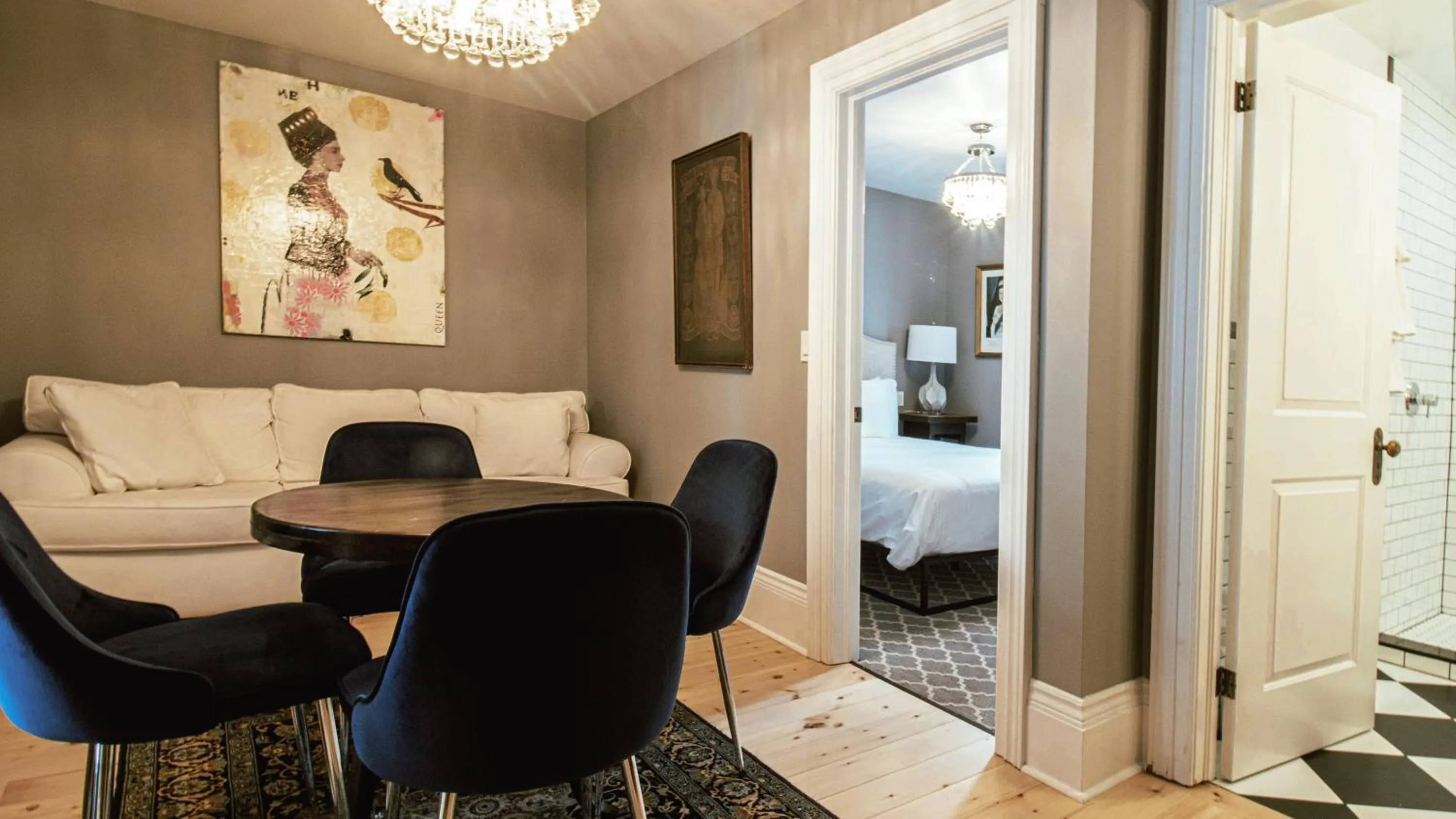 Seating area, Bed in Merrill House