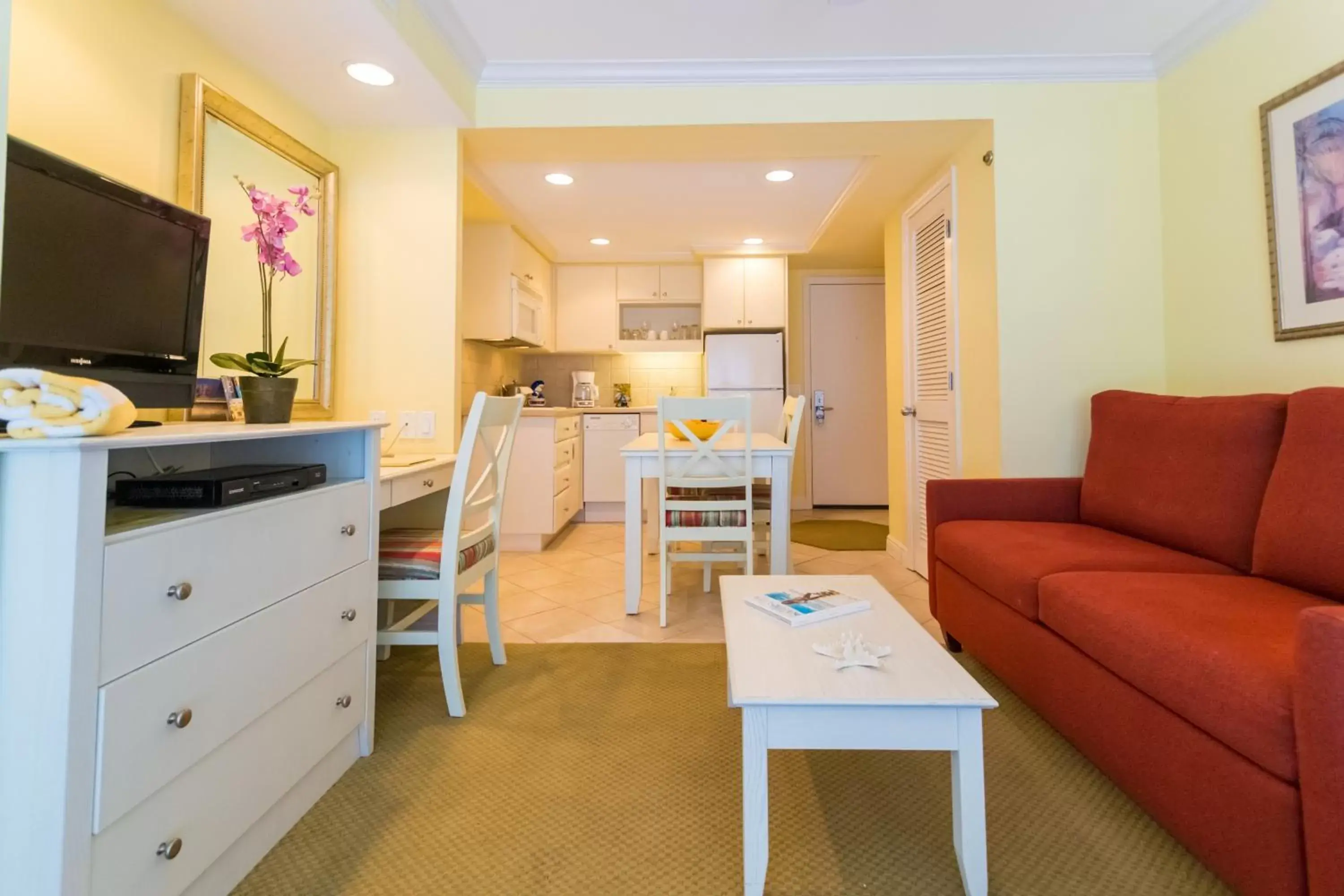 Living room, Seating Area in Inn at the Beach-Venice Florida