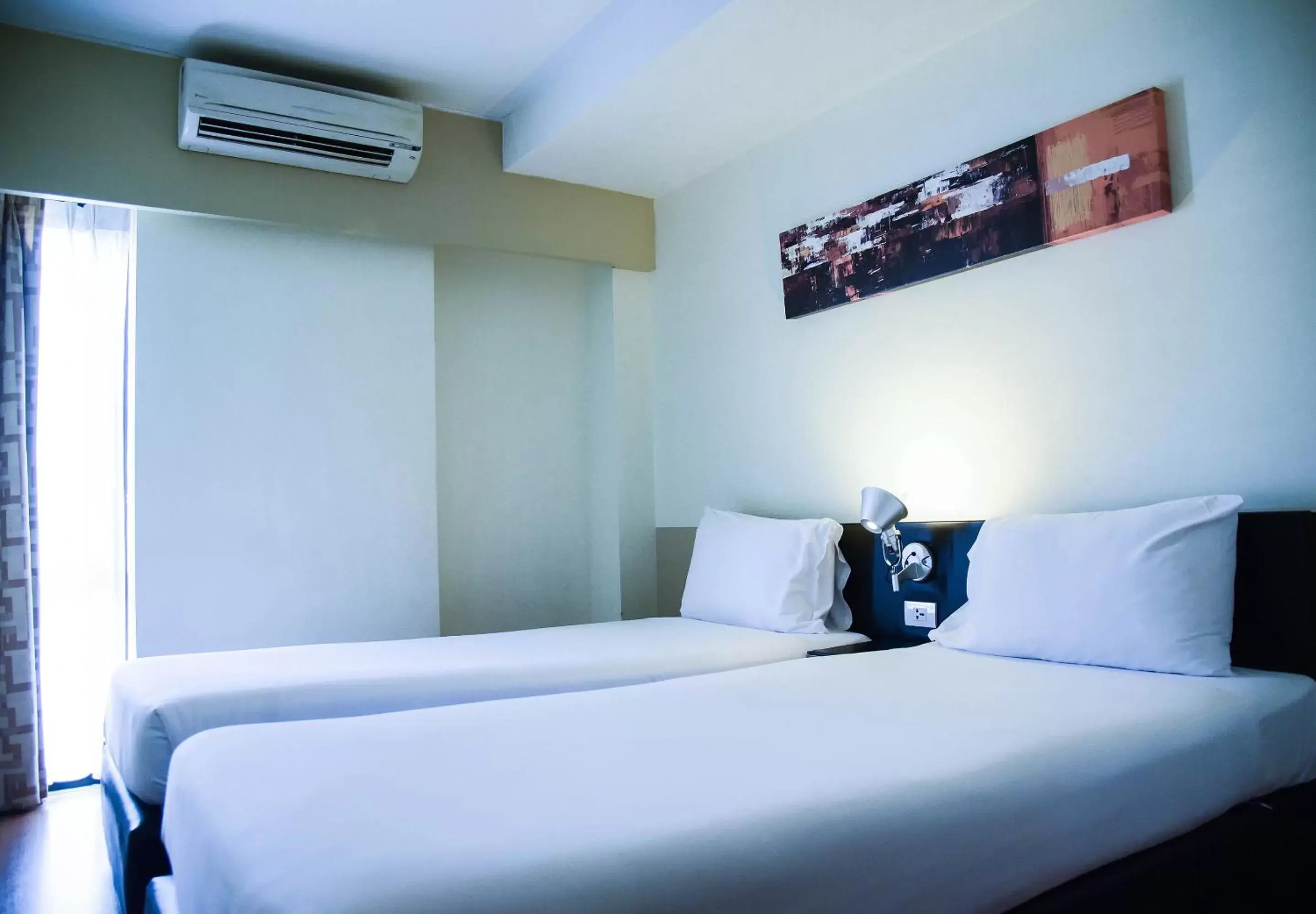 Bedroom, Bed in Citadines Sukhumvit 8 Bangkok - SHA Extra Plus Certified