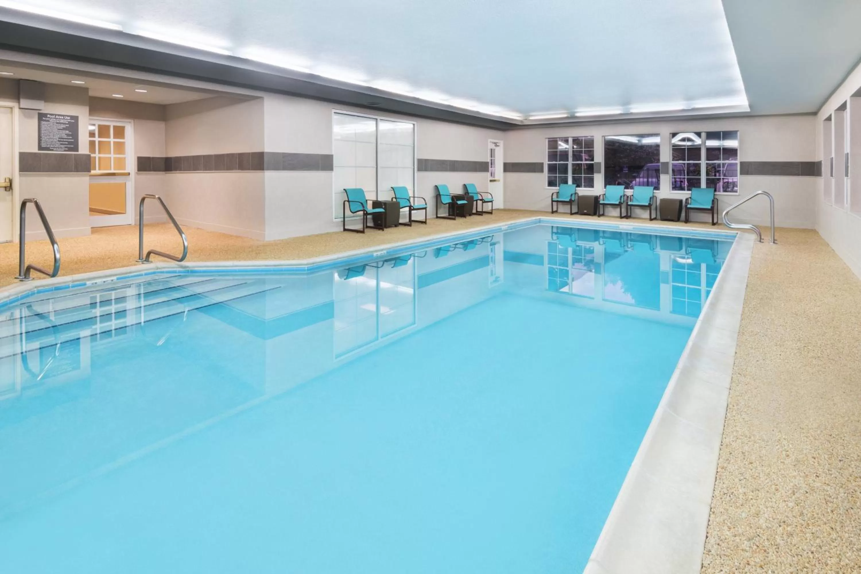 Swimming pool in Residence Inn by Marriott State College