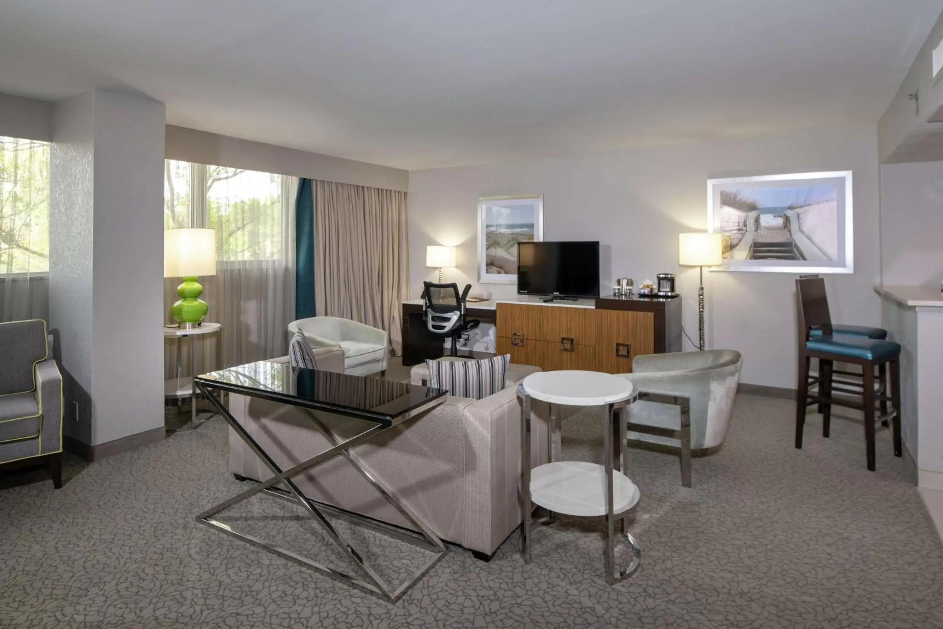 Bedroom, Seating Area in DoubleTree by Hilton Hotel Jacksonville Airport