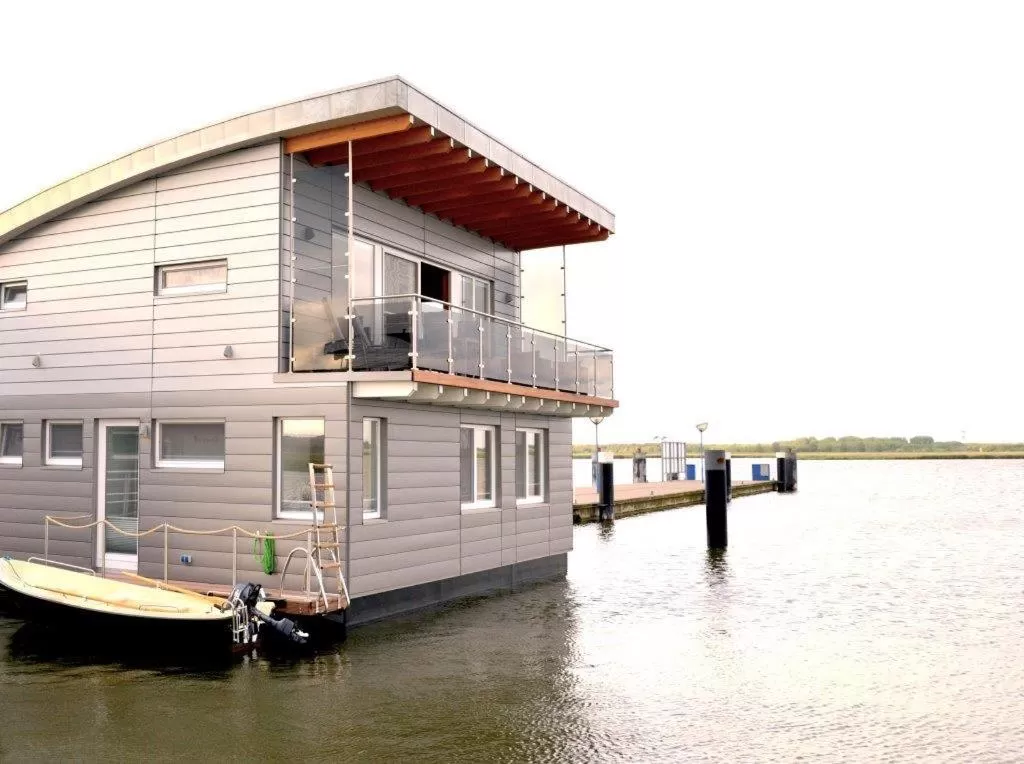 Property building in Schwimmende Häuser im BALTIC SEA RESORT