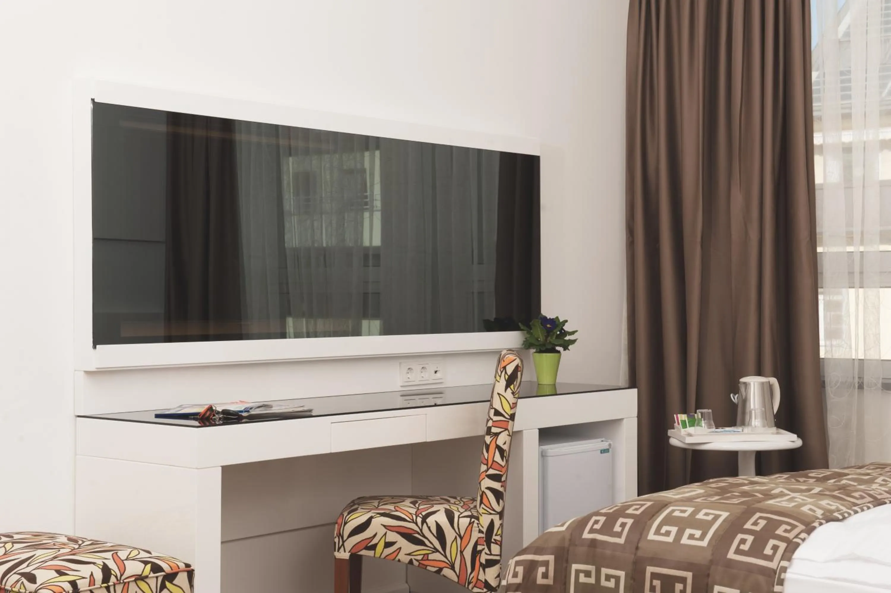 Seating area, Bed in Hotel Bayer's