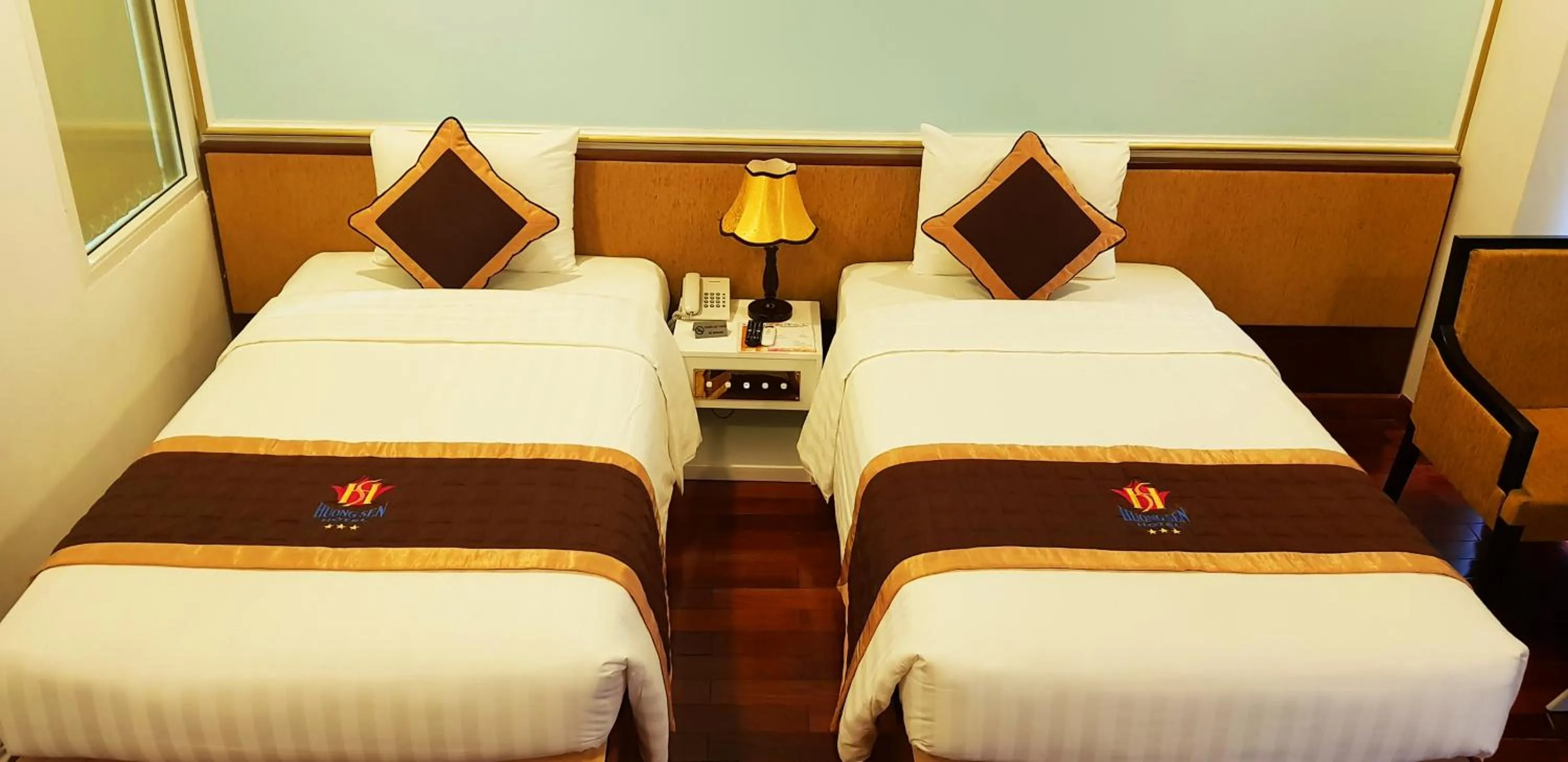 Bed in Huong Sen Annex Hotel