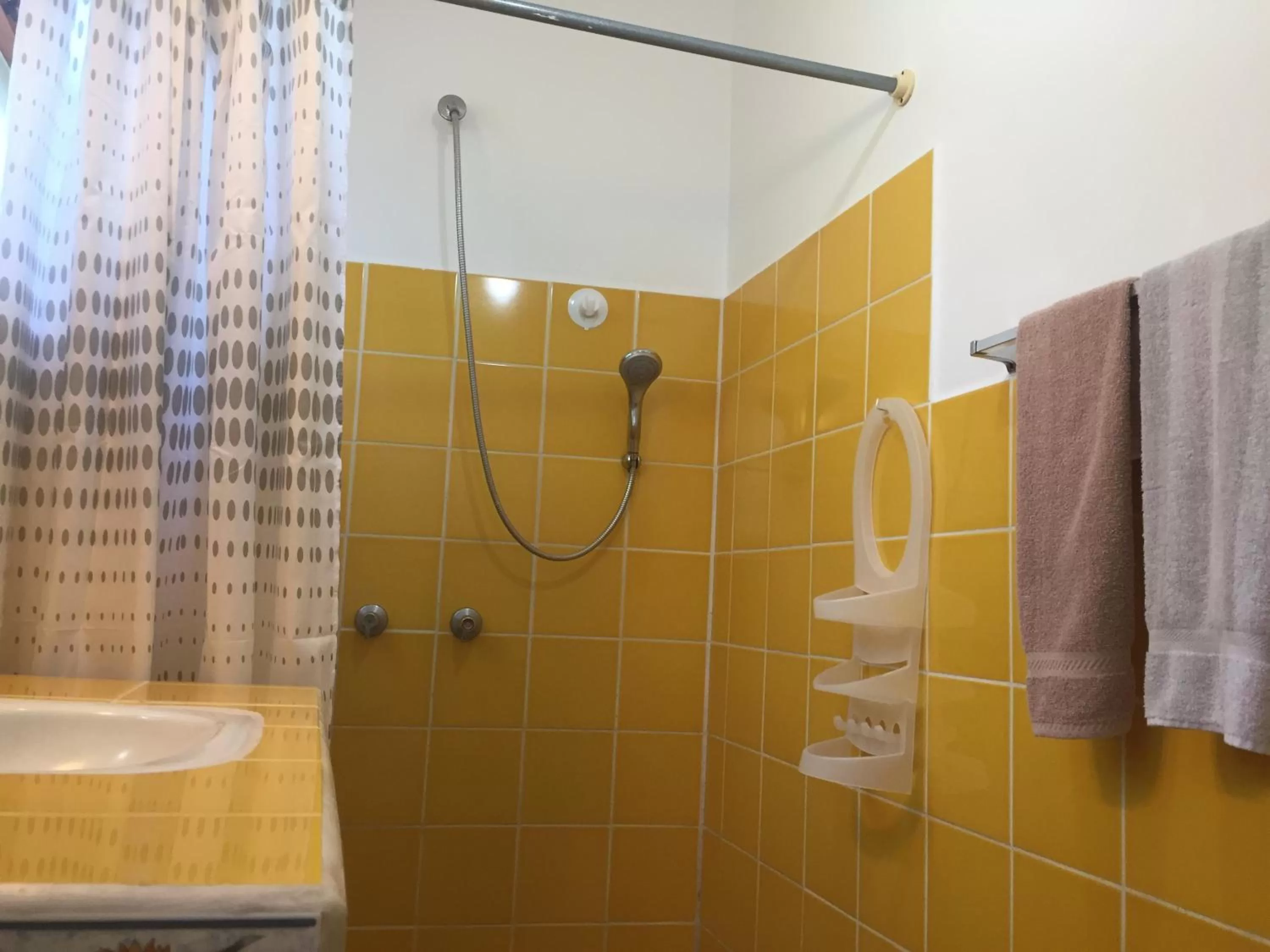 Shower in La Perlita