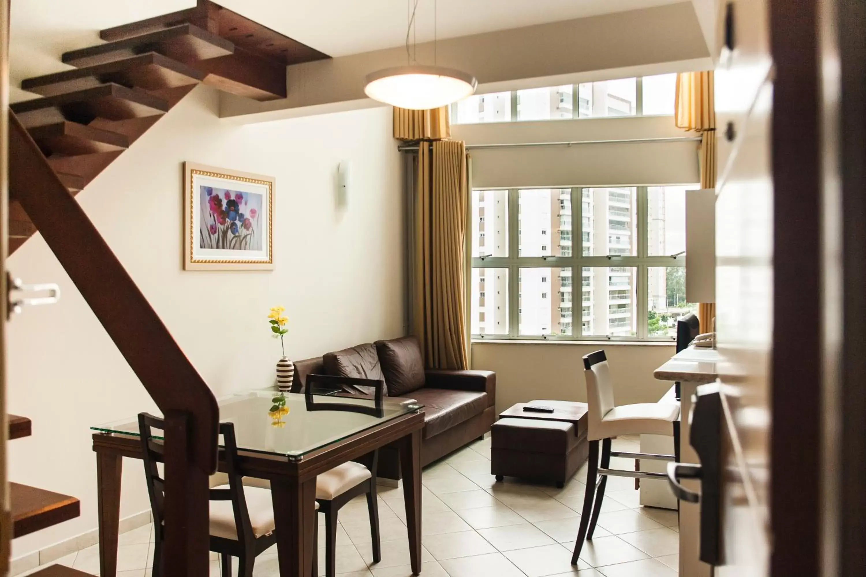 Photo of the whole room, Seating Area in Hotel City Hall