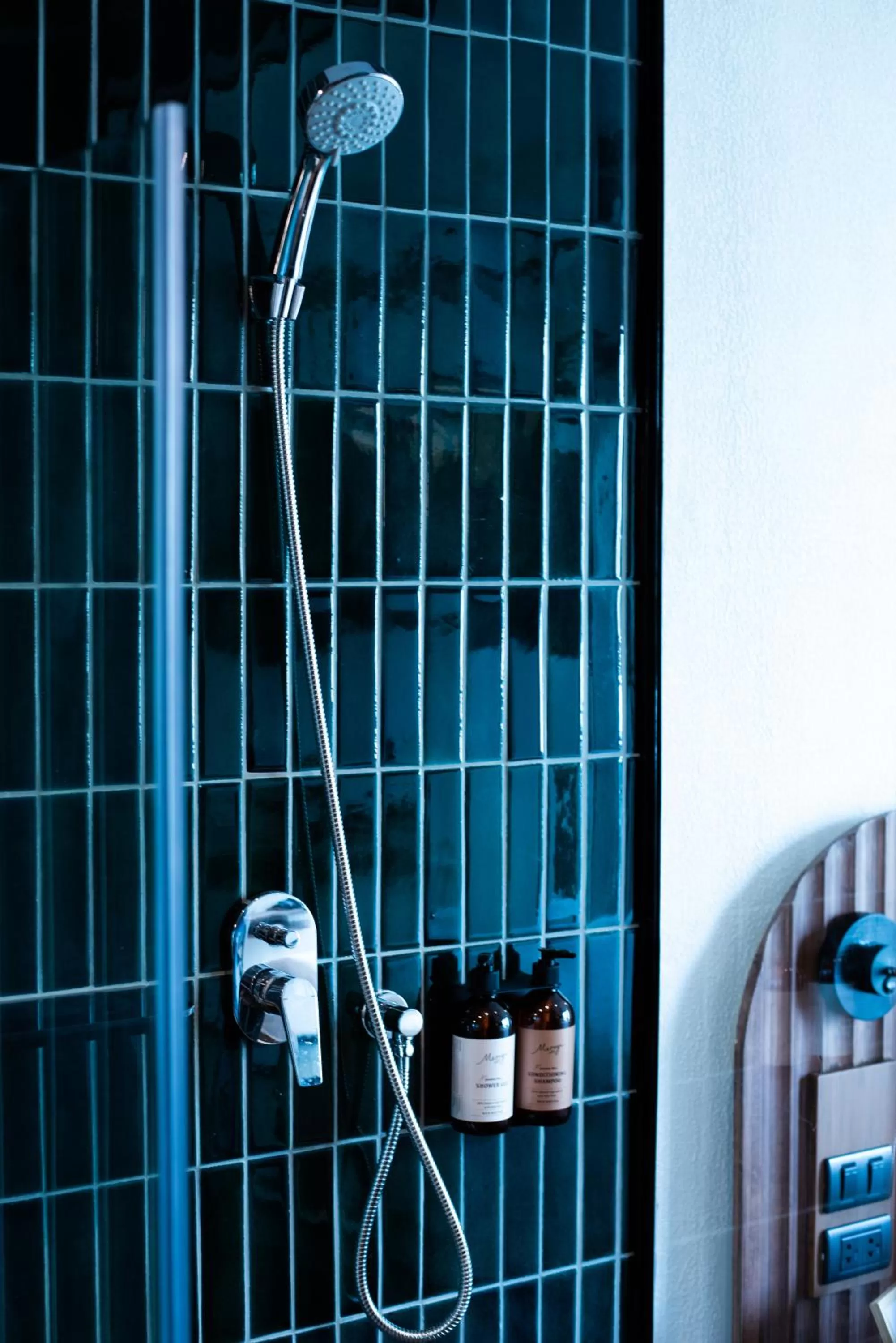 Bathroom in karaarom hotel