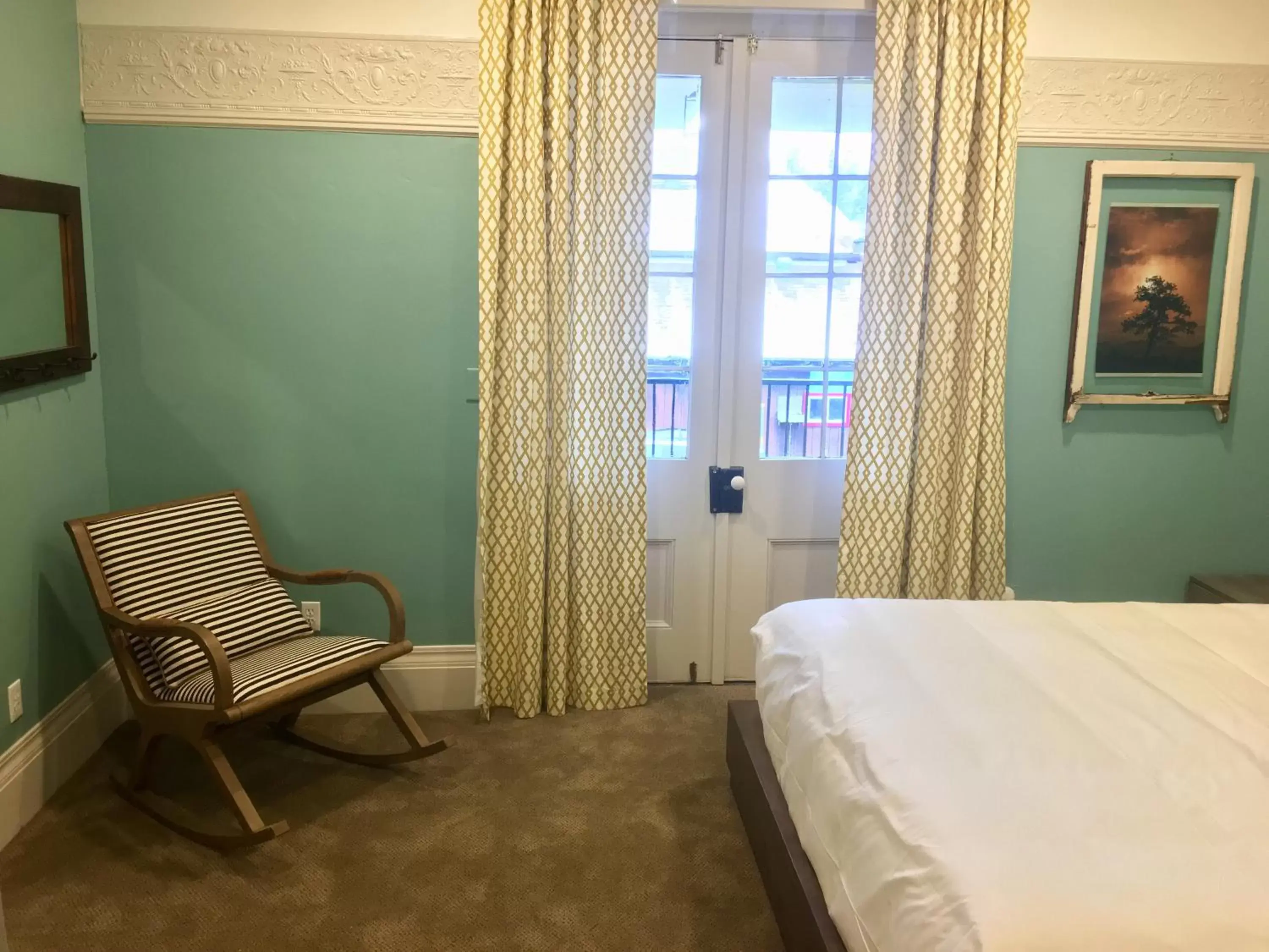 Bedroom in The Groveland Hotel