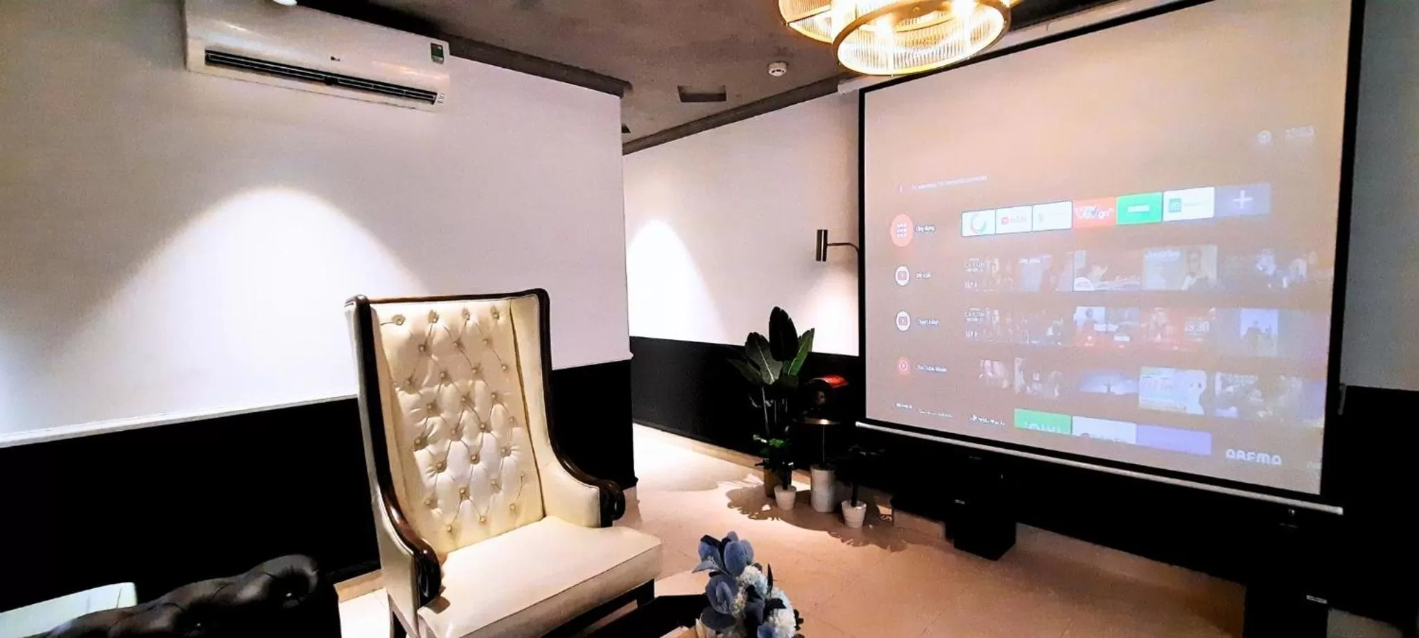 TV and multimedia in A In Hotel Del Luna