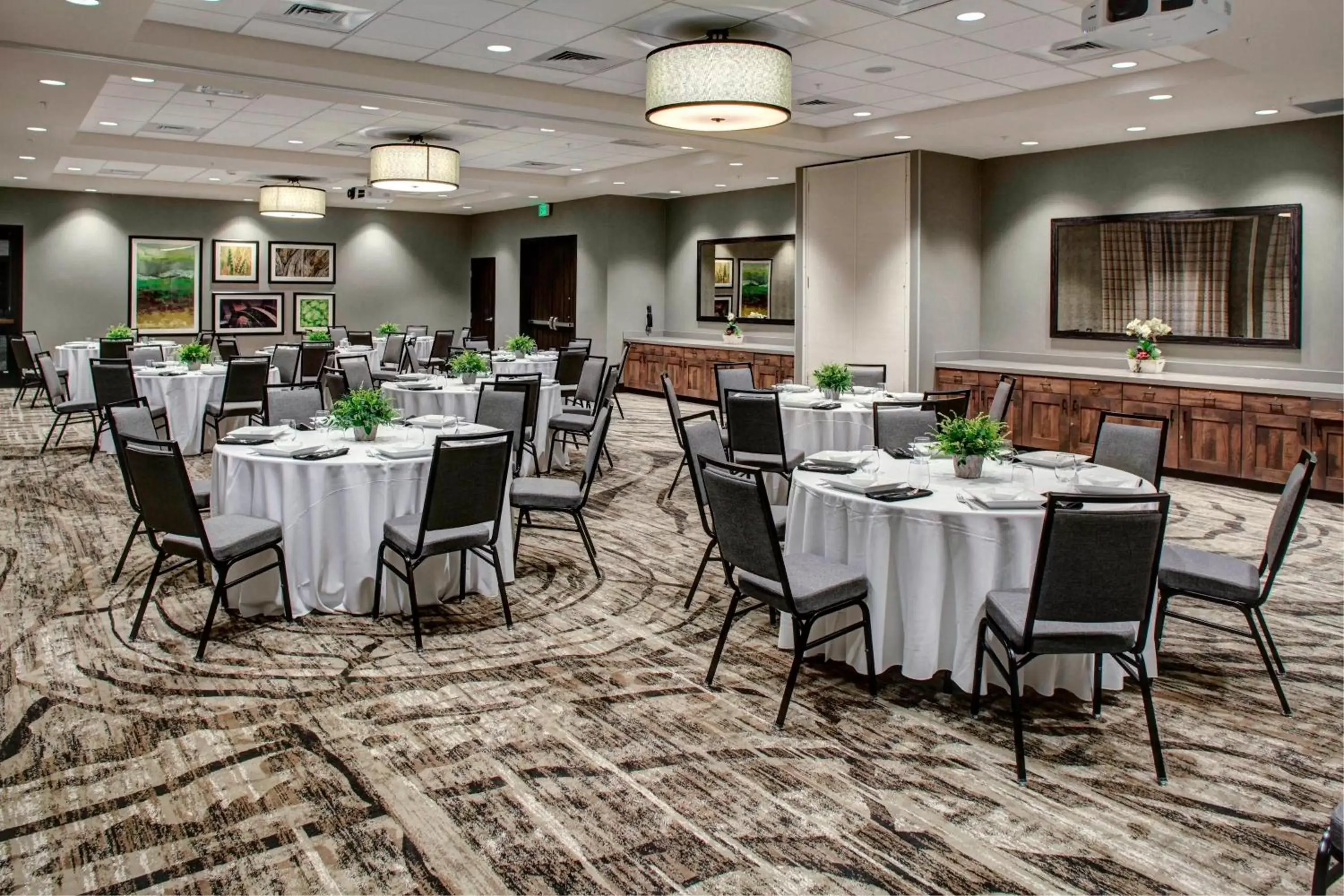 Meeting/conference room, Restaurant/Places to Eat in SpringHill Suites by Marriott Bozeman