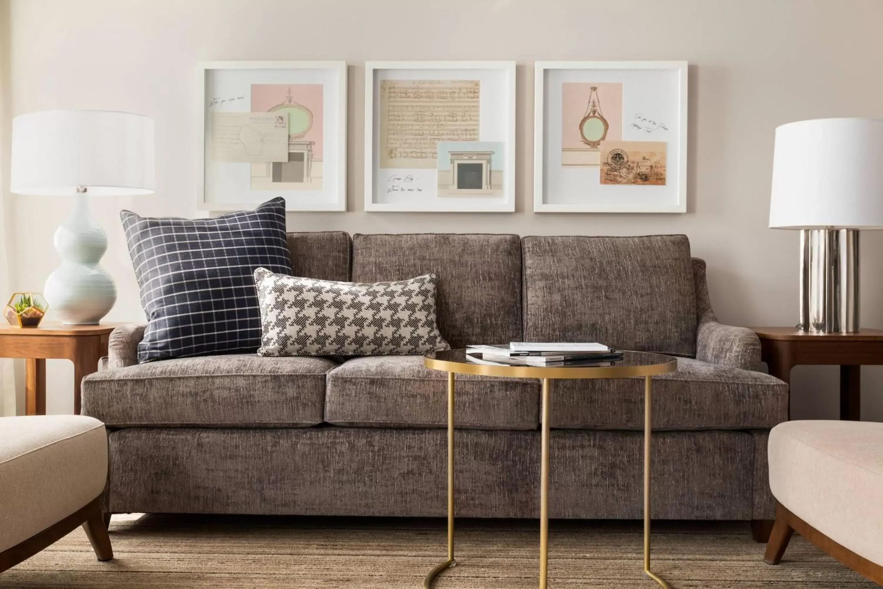 Living room, Seating Area in Hotel Northland, Autograph Collection