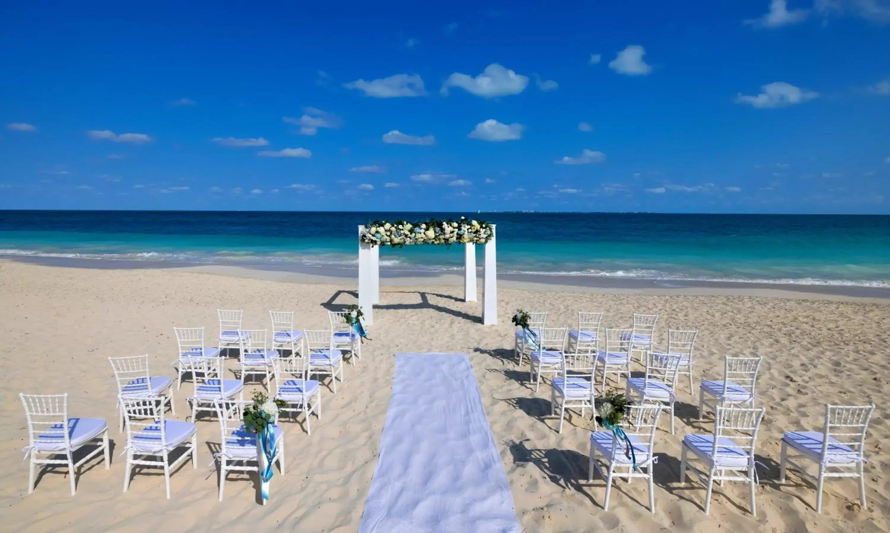 wedding, Beach in Planet Hollywood Cancun, An Autograph Collection All-Inclusive Resort