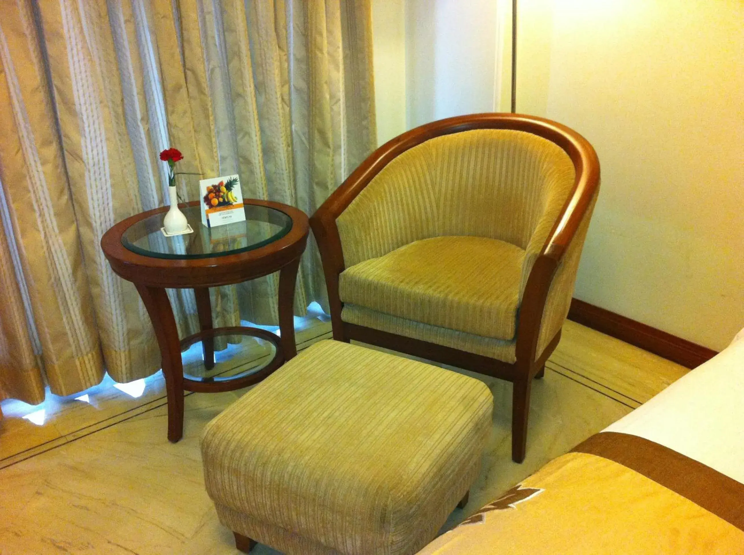 Seating Area in Clarion Hotel Bella Casa