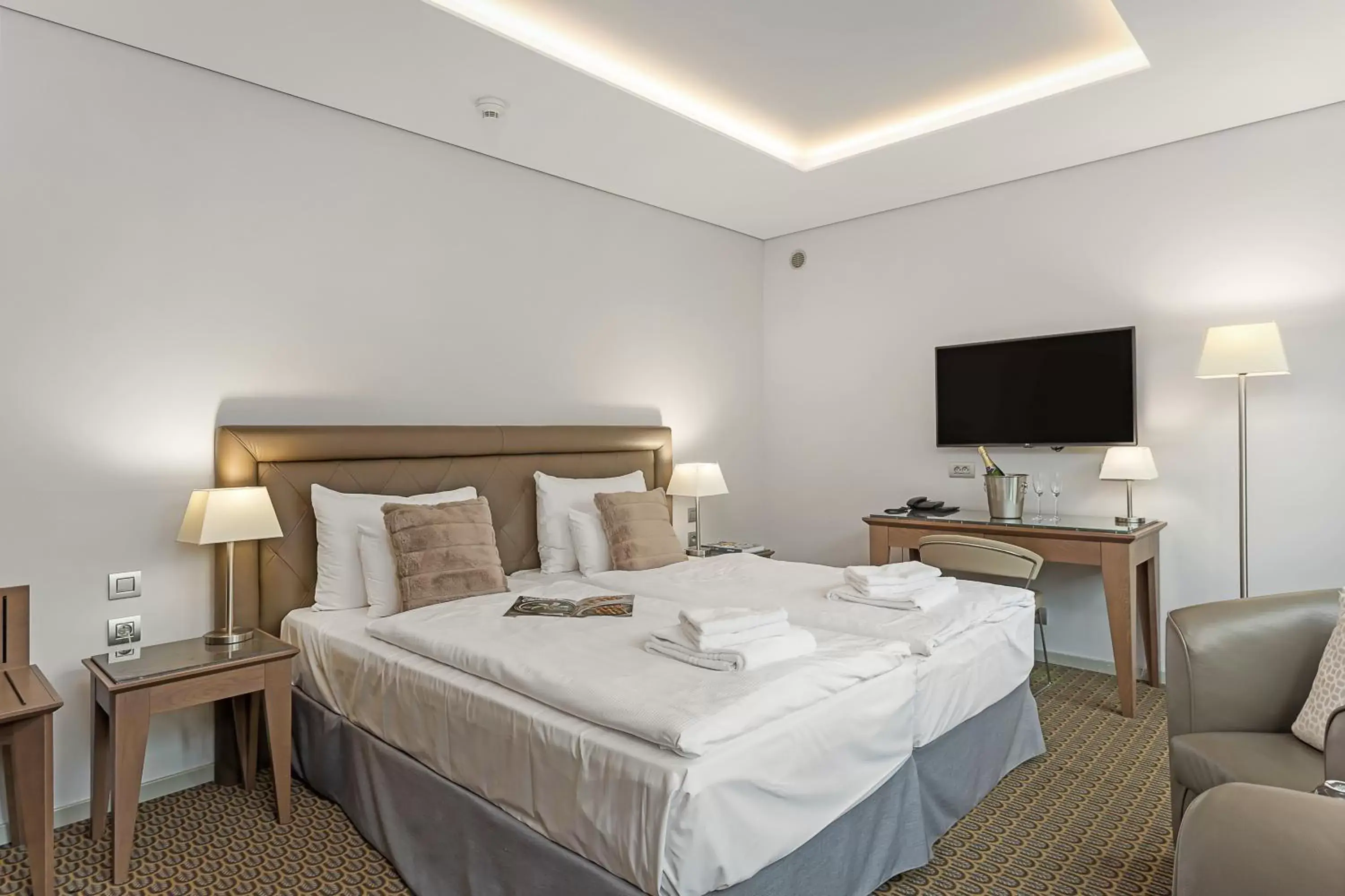 Bed in Hotel Royal Prague