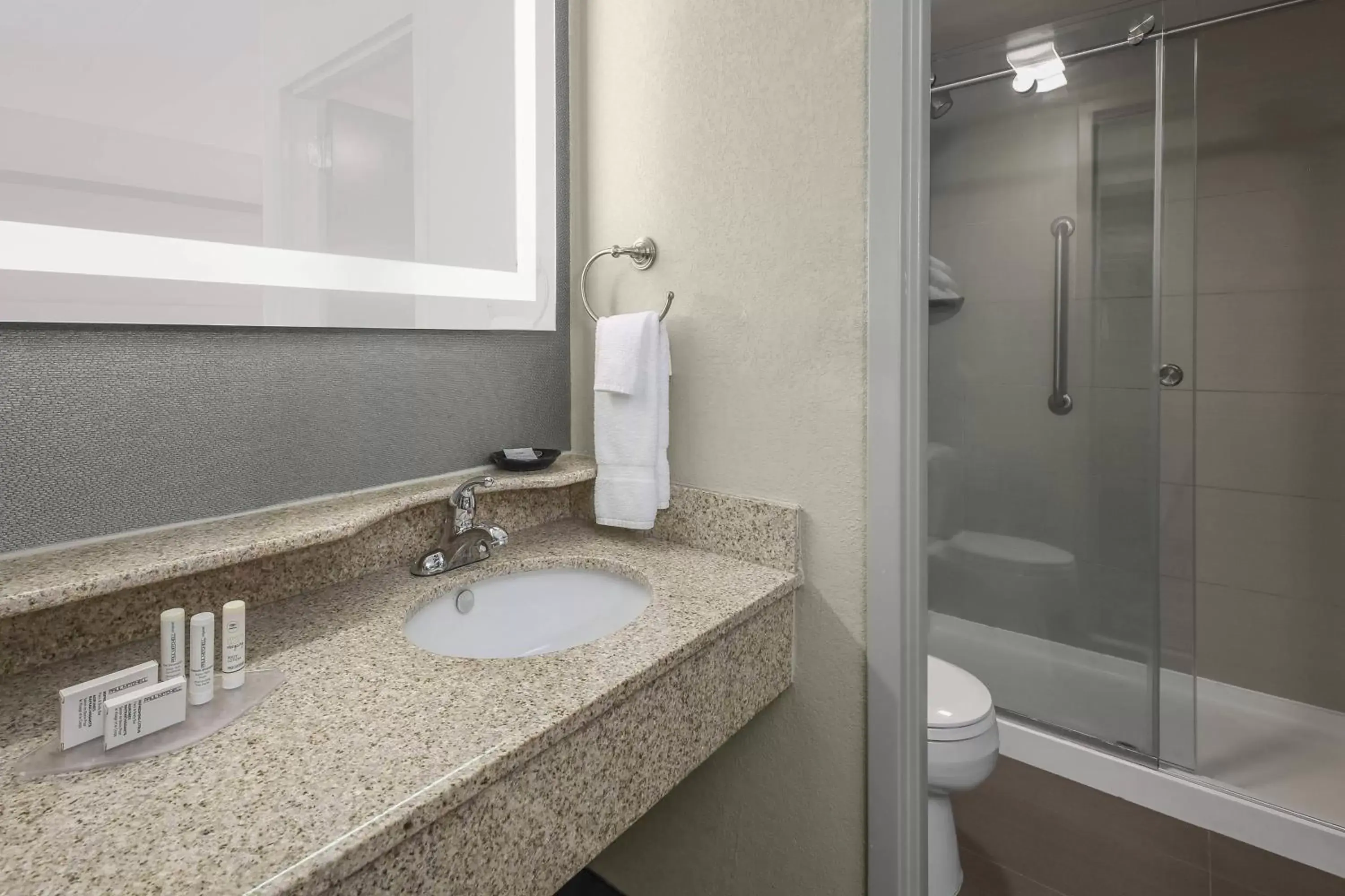 Bathroom in SpringHill Suites by Marriott Oklahoma City Quail Springs