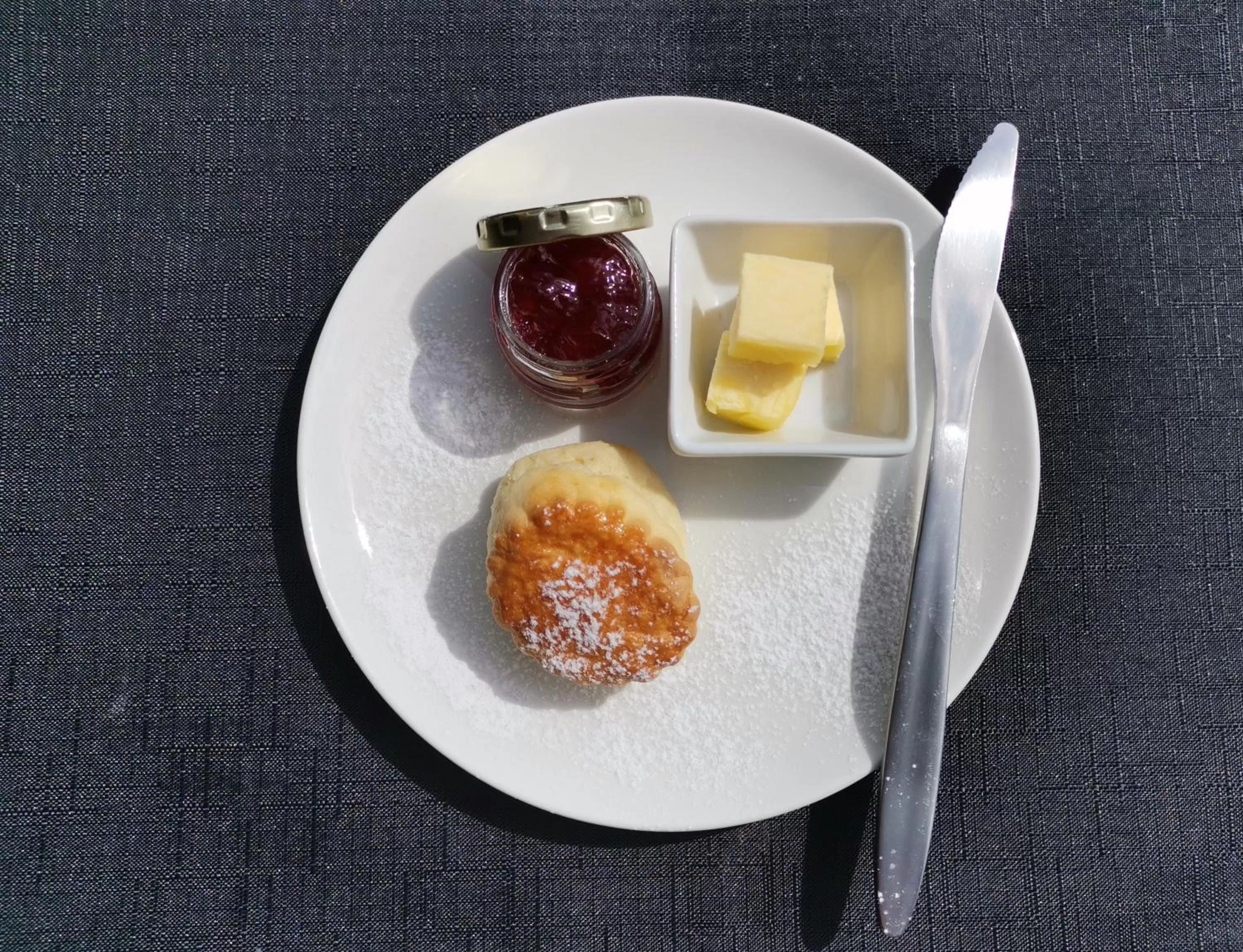 Breakfast, Food in The Raz