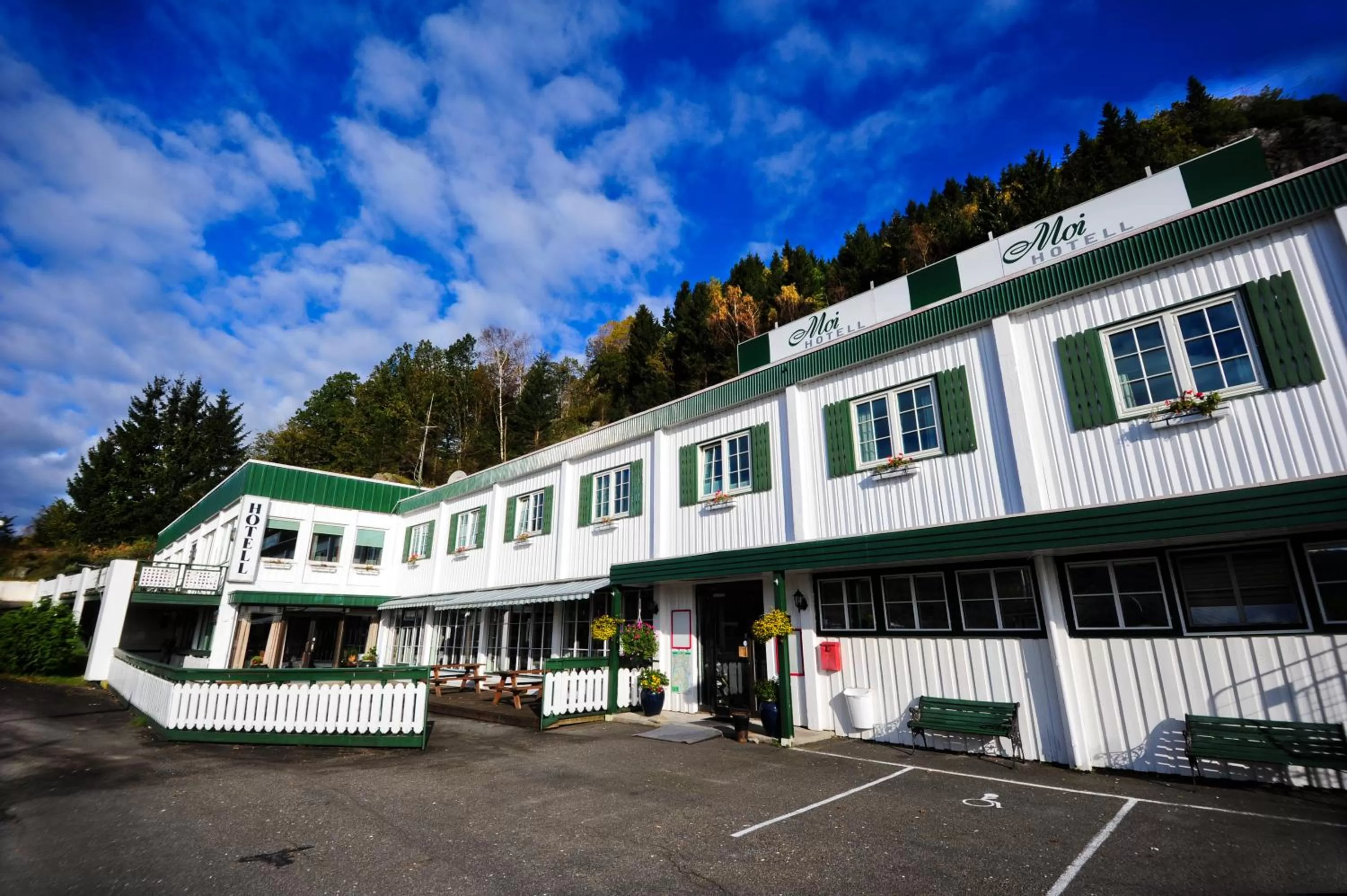 Property Building in Moi Hotel