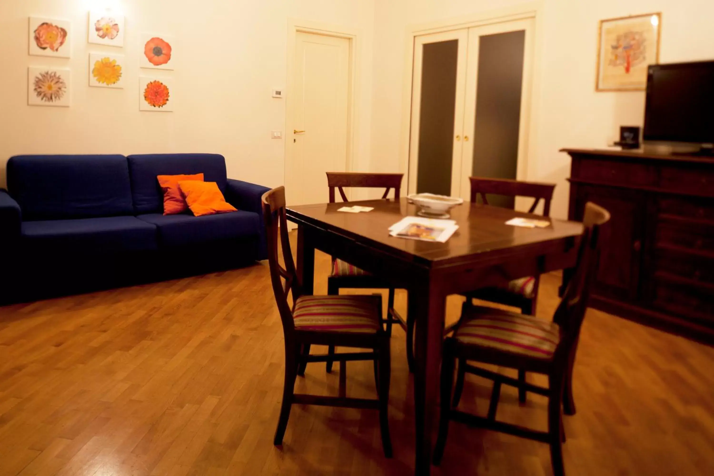 Living room, Dining Area in Exclusive Aparthotel La Reunion