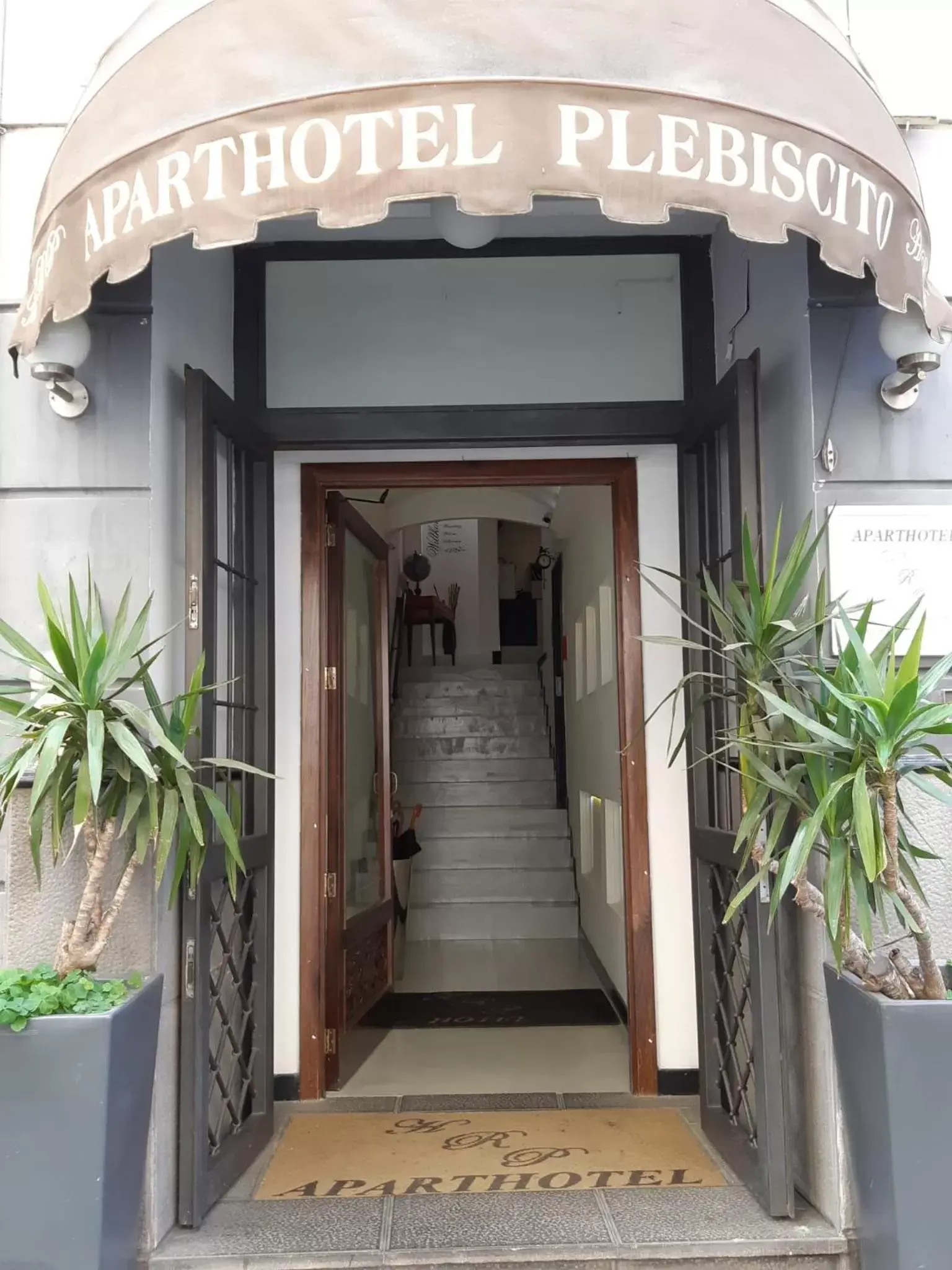 Facade/entrance in Hotel Plebiscito Aparthotel