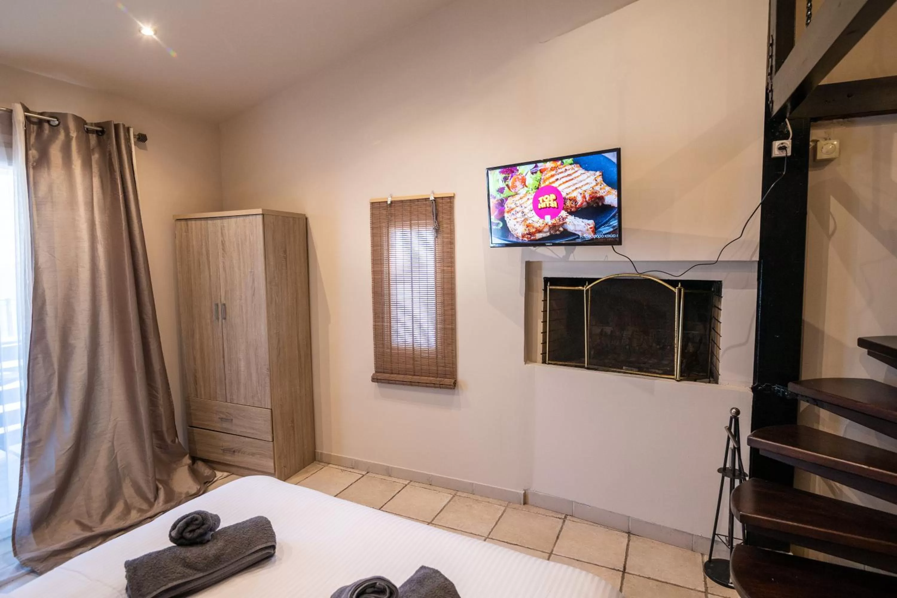 TV and multimedia, Bed in Votsalakia Hotel & Luxury Apartments