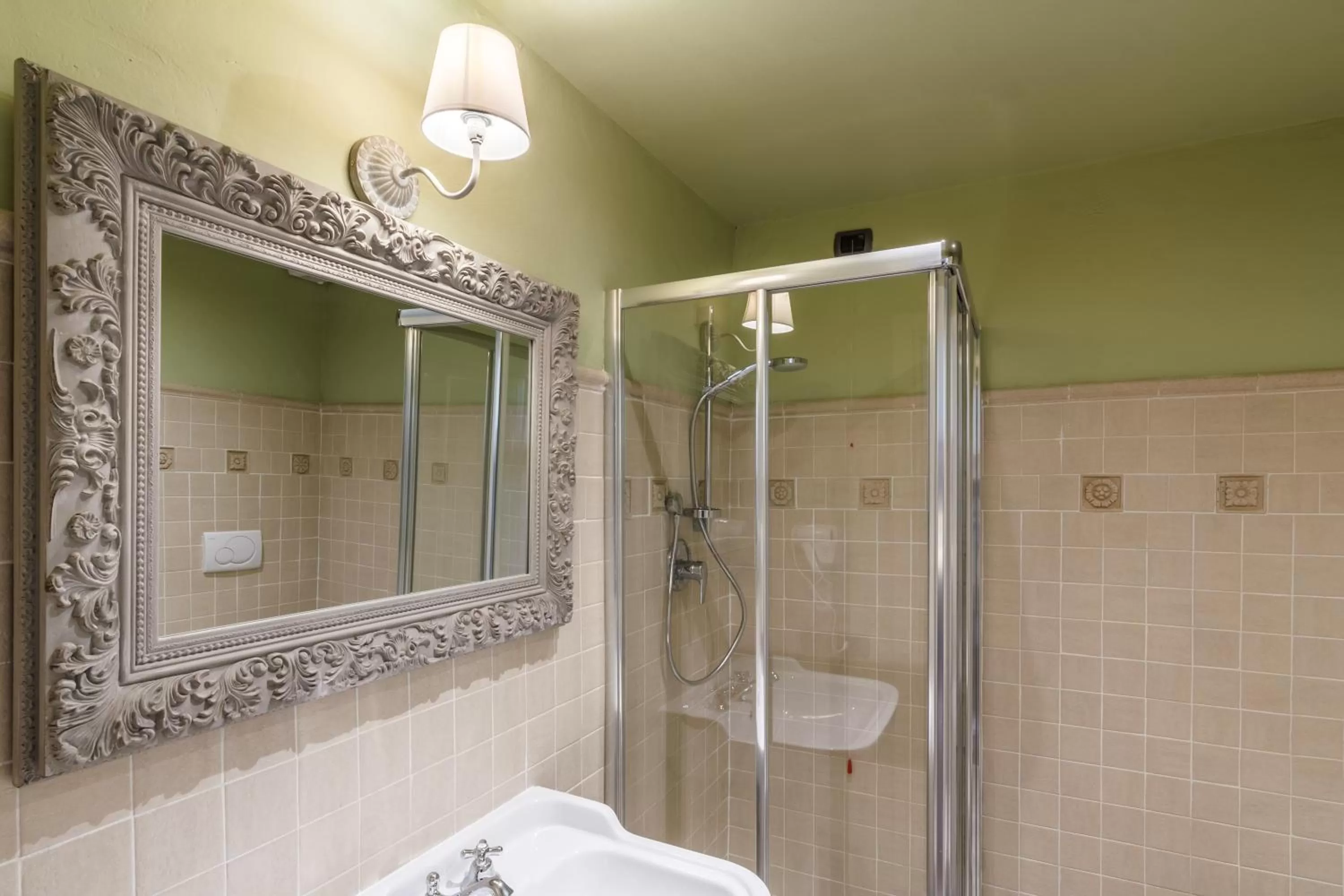 Bathroom in Dimora Storica Palazzo Puccini