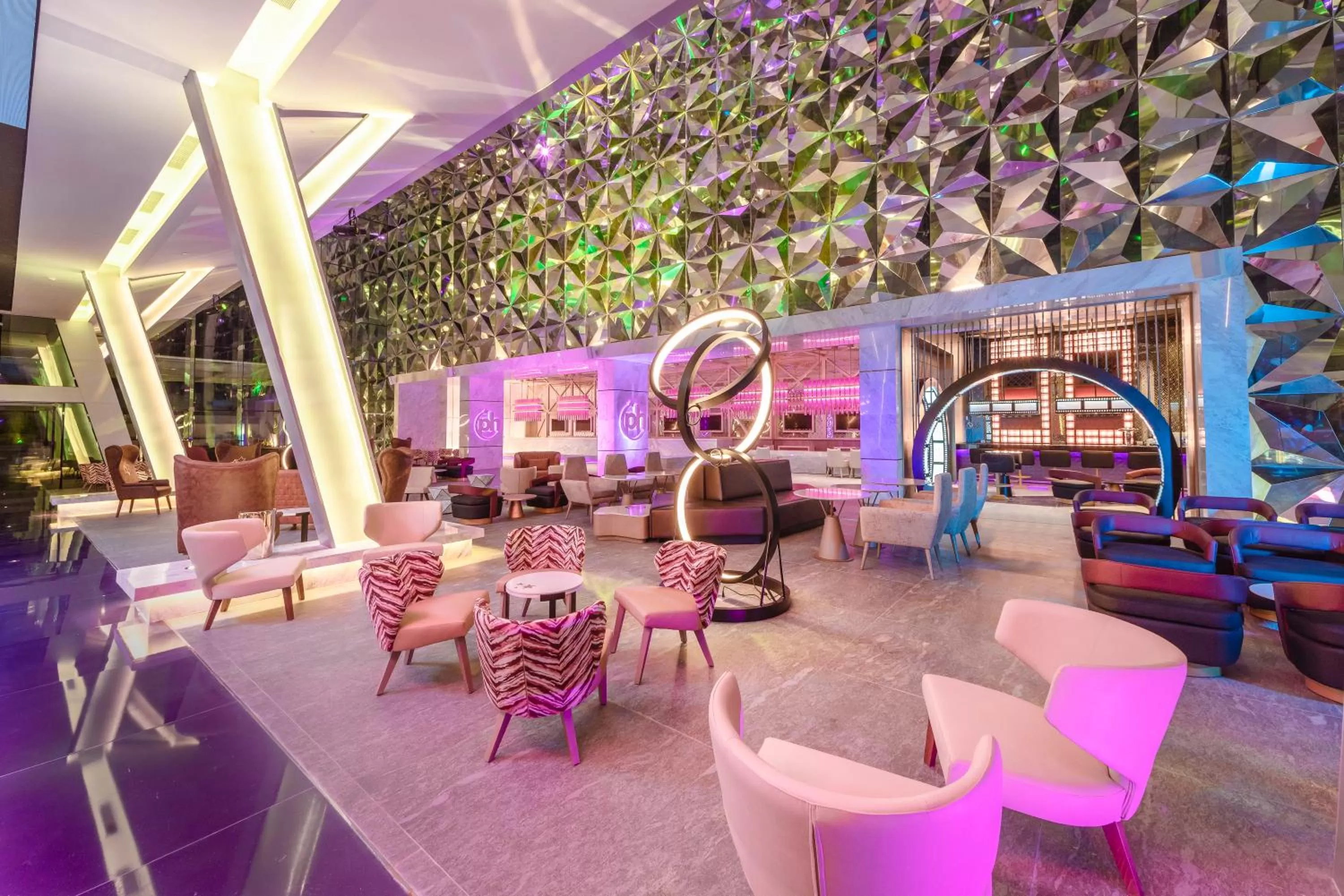 Lobby or reception in Planet Hollywood Cancun by Royalton, An Autograph Collection All-Inclusive Resort