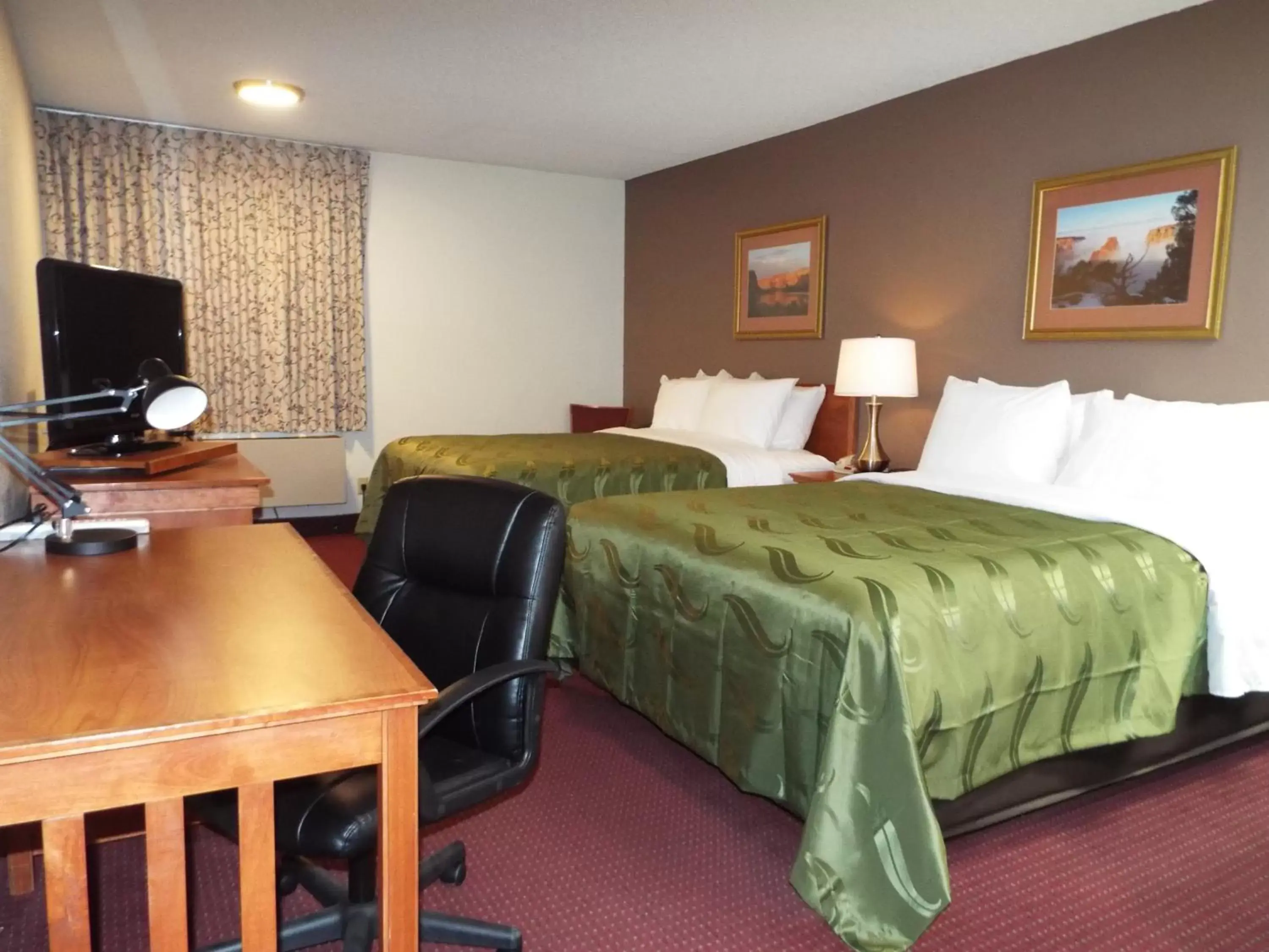 Standard Queen Room with Two Queen Beds - Non-Smoking in Quality Inn Grand Junction near University