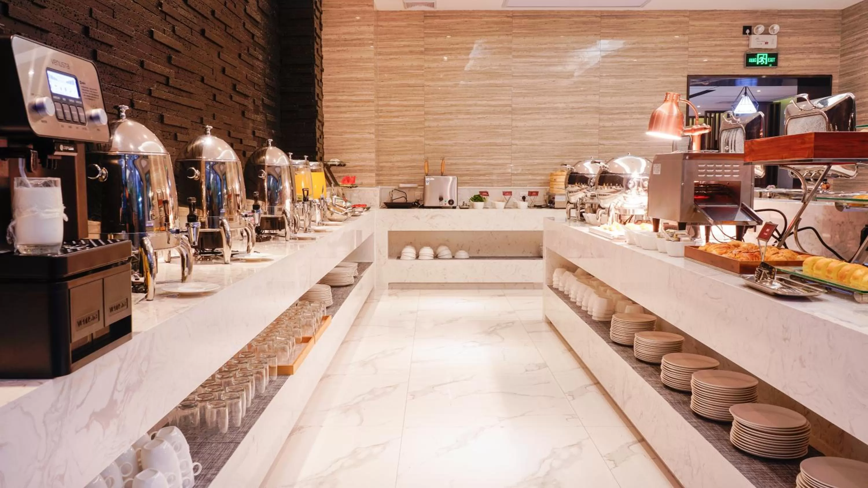 Restaurant/places to eat in Paco Hotel Tiyuxilu Metro Guangzhou-Free Shuttle Bus fir Canton Fair