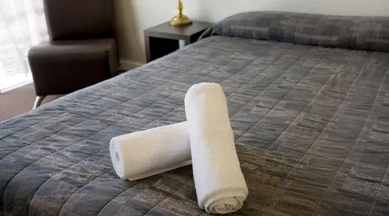 Bed in Apple Motor Inn Bed in Apple Motor Inn