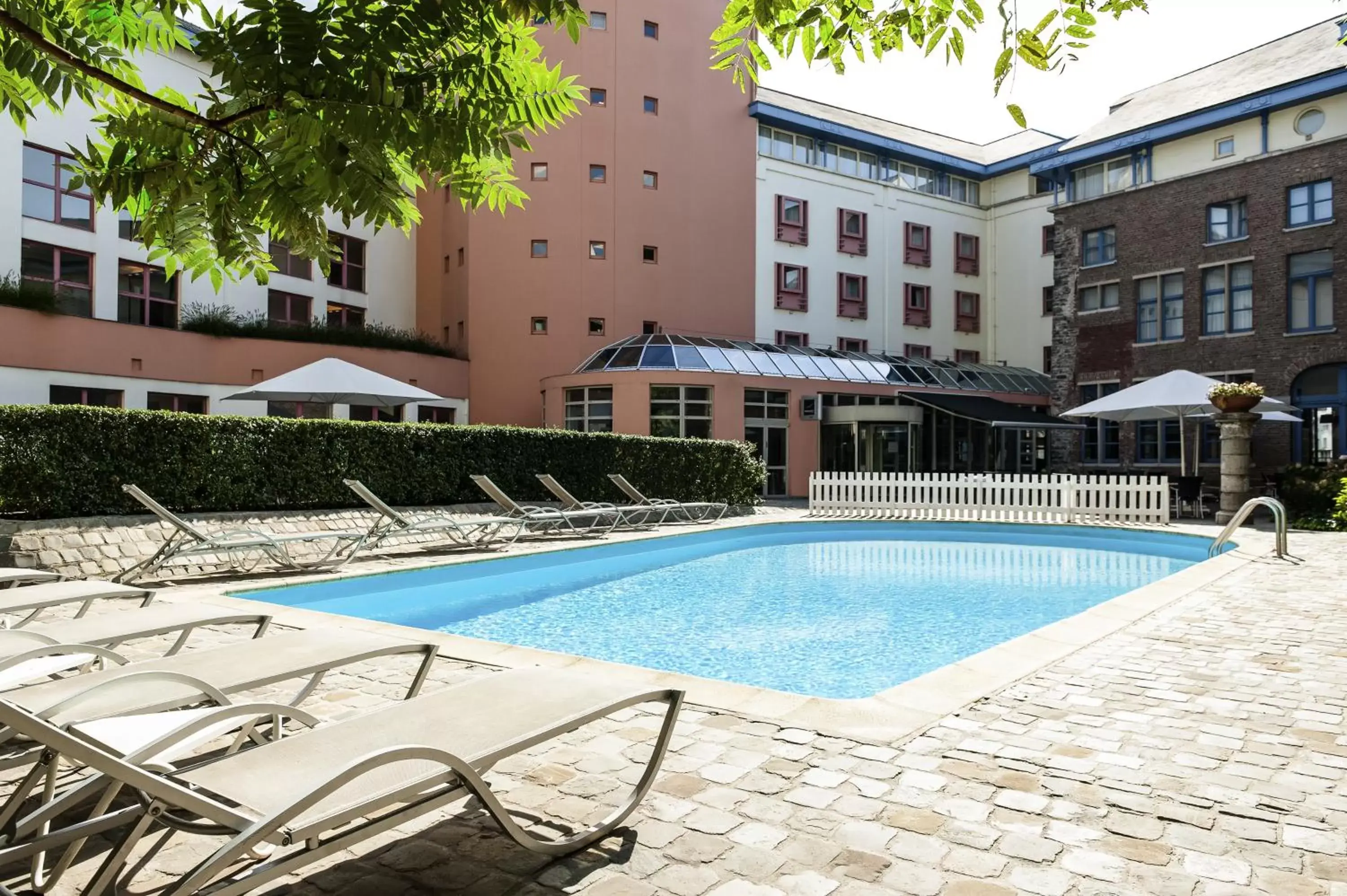 Swimming Pool in Novotel Gent Centrum