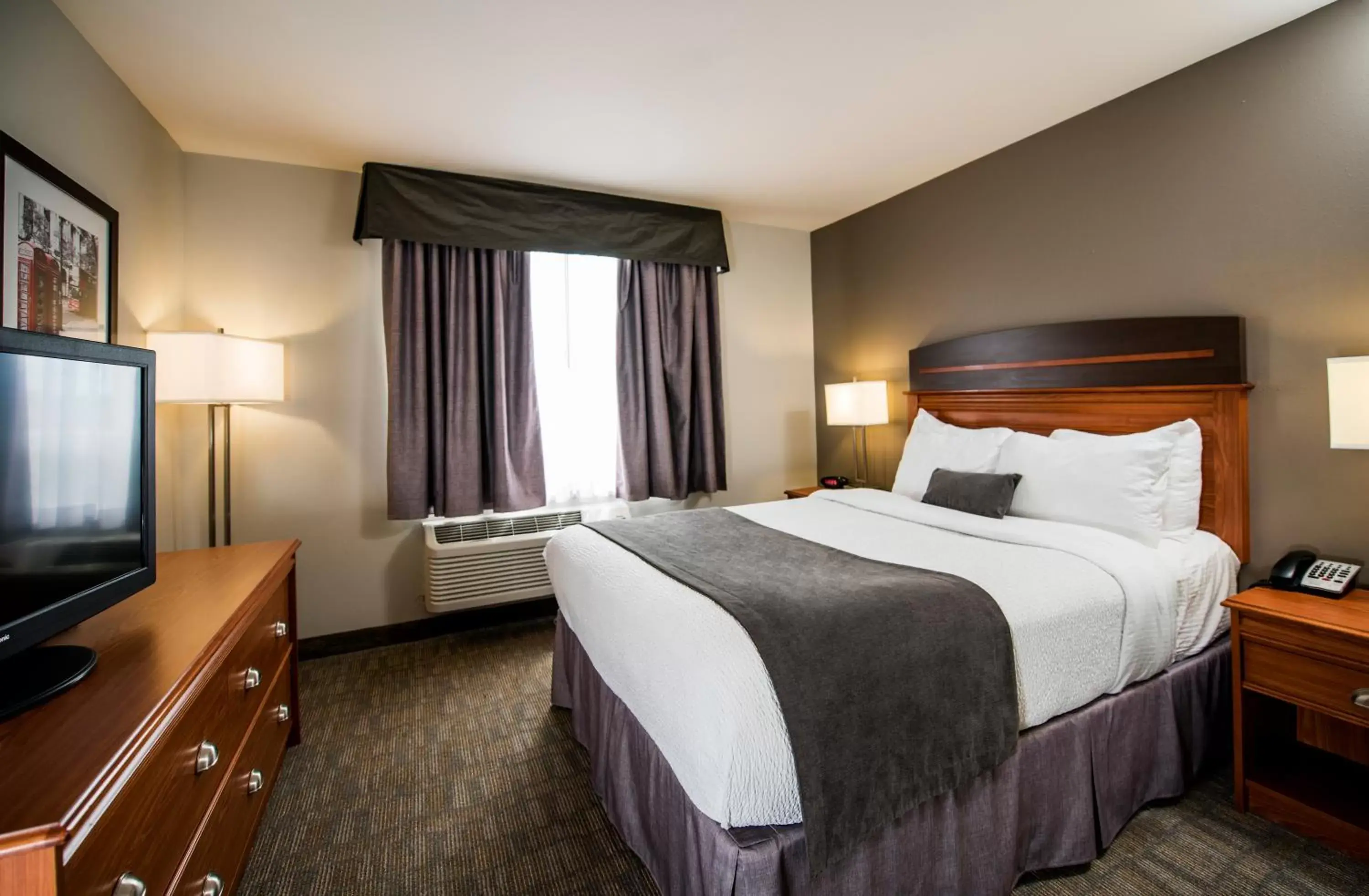 Bed in Best Western Plus Moncton