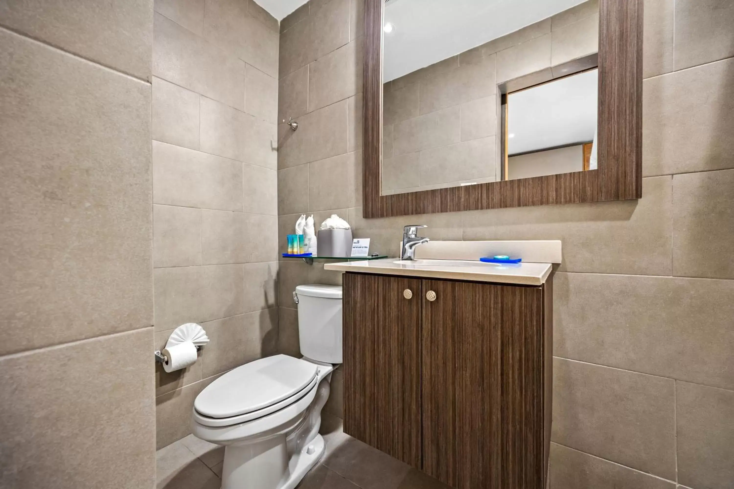 Toilet, Bathroom in Holiday Inn Express San Juan Condado, an IHG Hotel